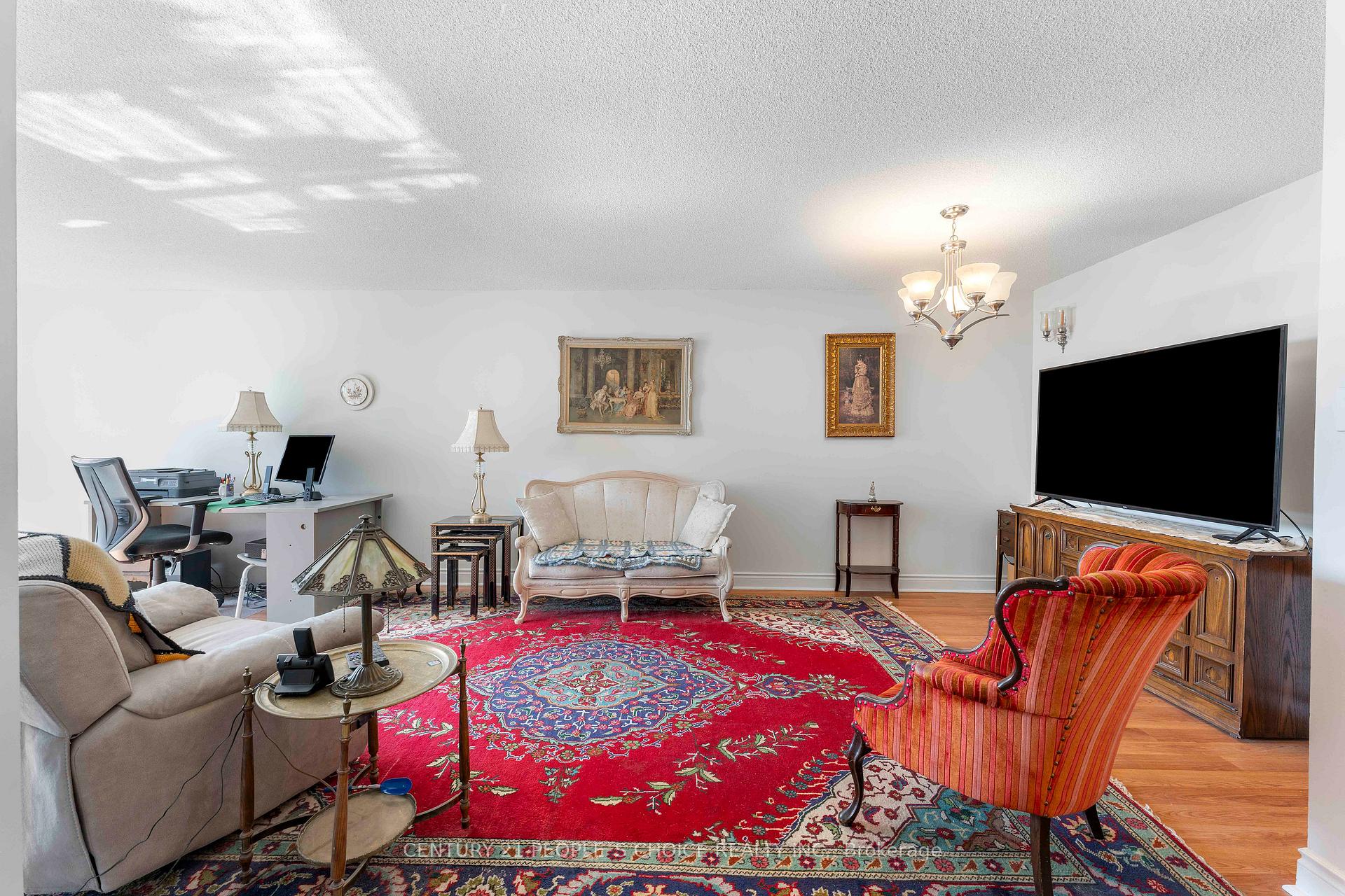 2 Bedrooms Condo at 3 Rowntree, Toronto For sale