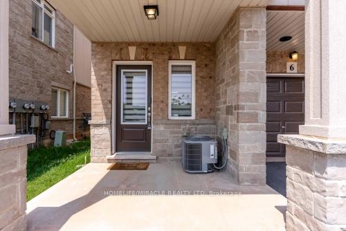 2 Bedrooms Condo at 40 Zinfendel, Hamilton For sale