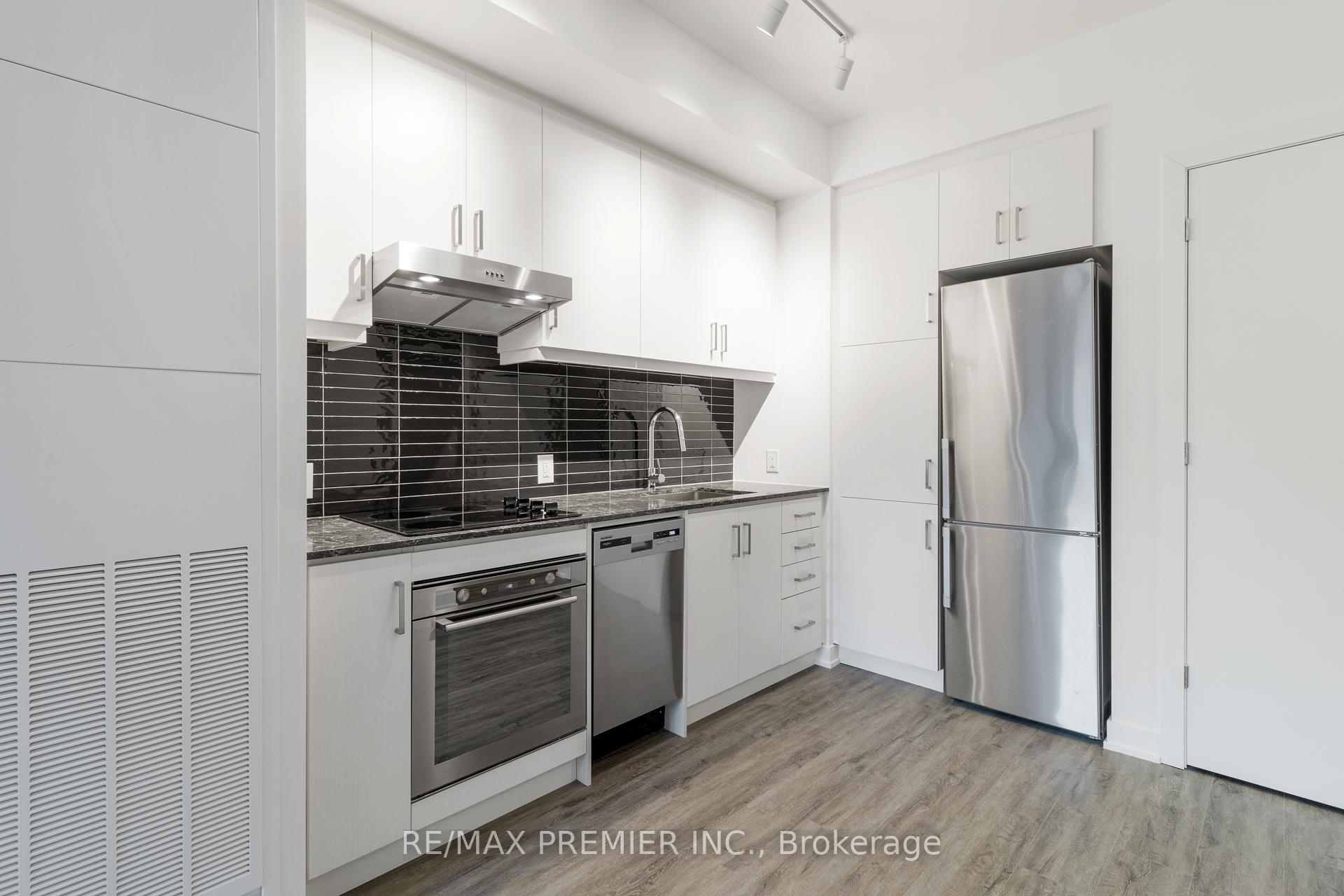 1 Bedroom Condo at 9 Tecumseth, Toronto For sale