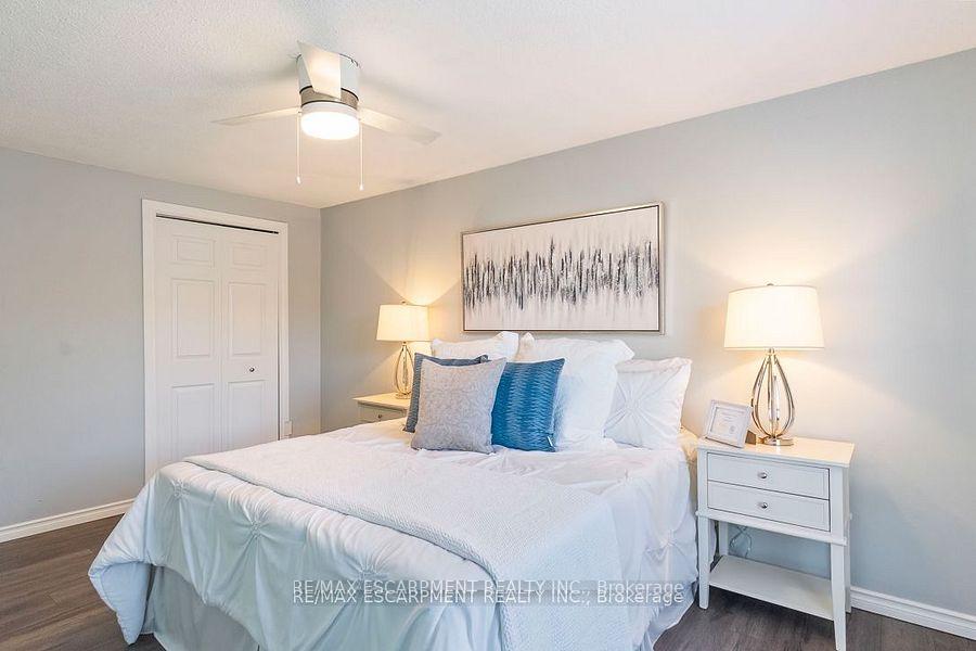 3 Bedrooms Condo at 1301 Upper Gage,  Hamilton For sale