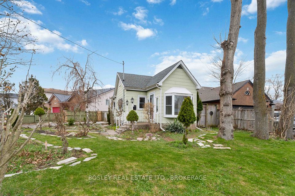 7936 Beaverdams Road, Niagara Falls, ON L2H 1R5