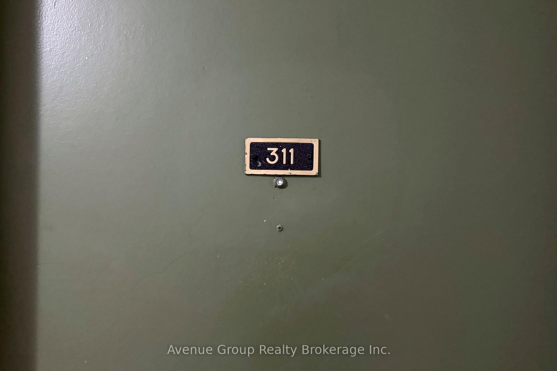 3 Bedrooms Condo at 1703 Mccowan, Toronto For sale