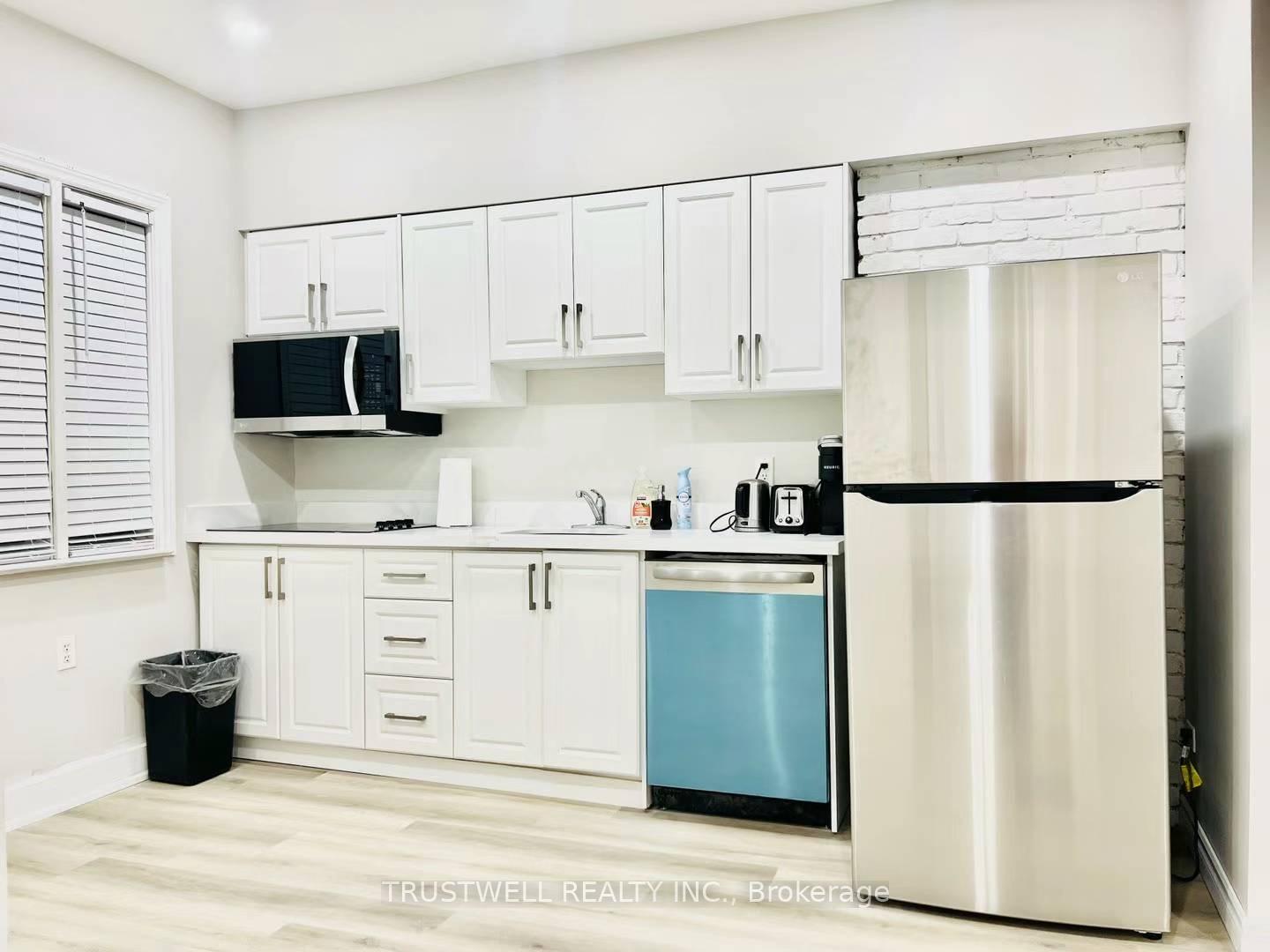 4440 Huron Street, Niagara Falls, ON L2E 2G9