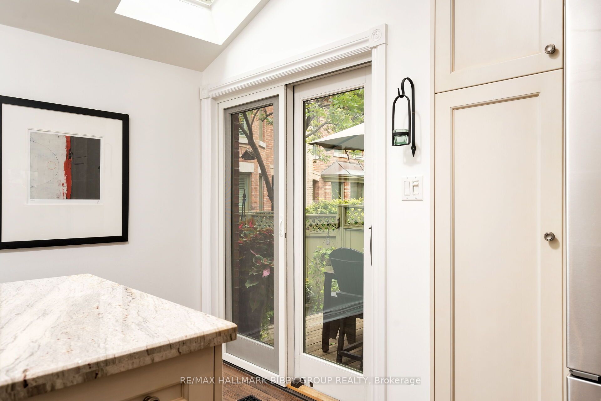 38 Earl Street, #1
