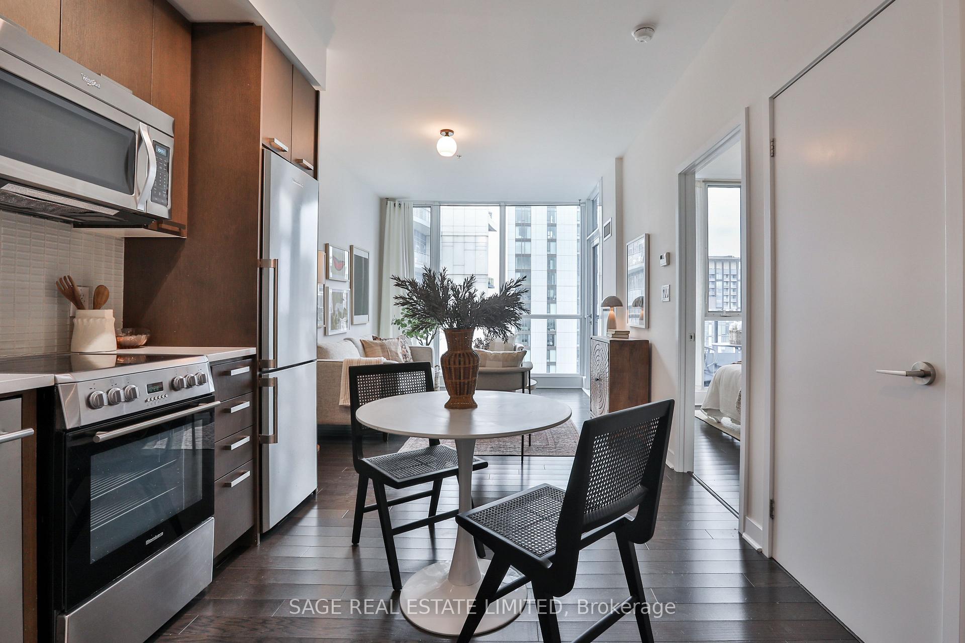 1 Bedroom Condo at 295 Adelaide,  Toronto For sale