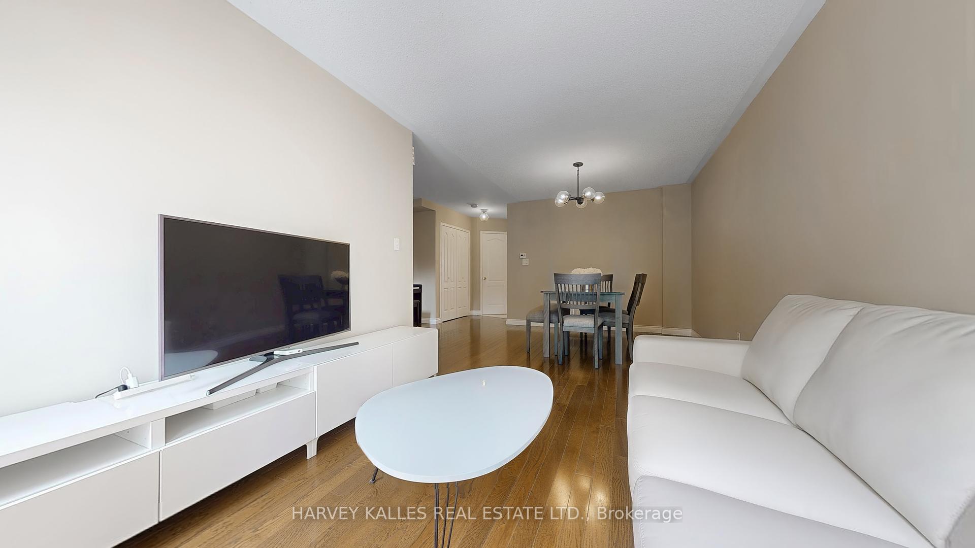 136 Tarragona Boulevard