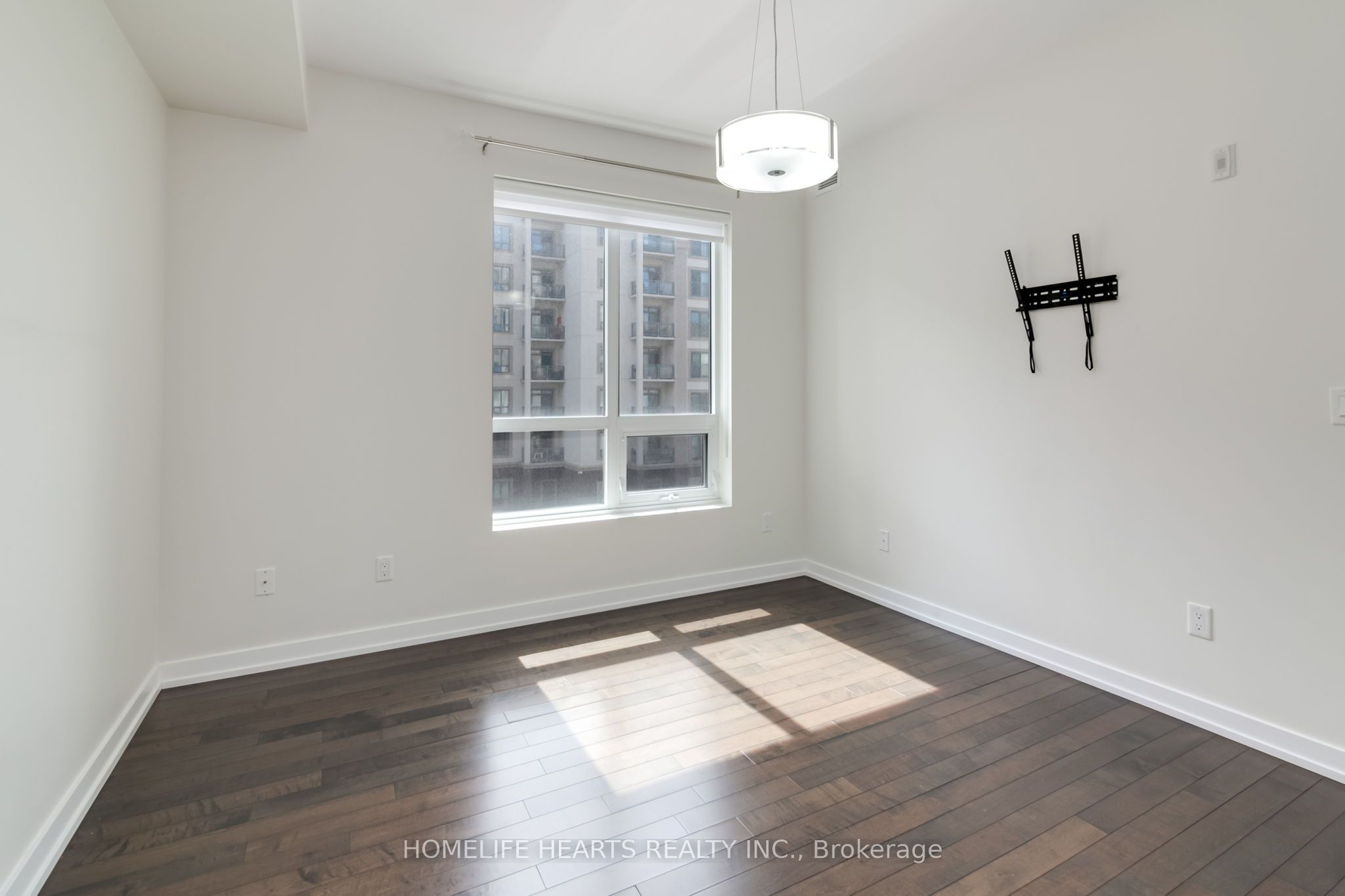 2486 Old Bronte Road, #303