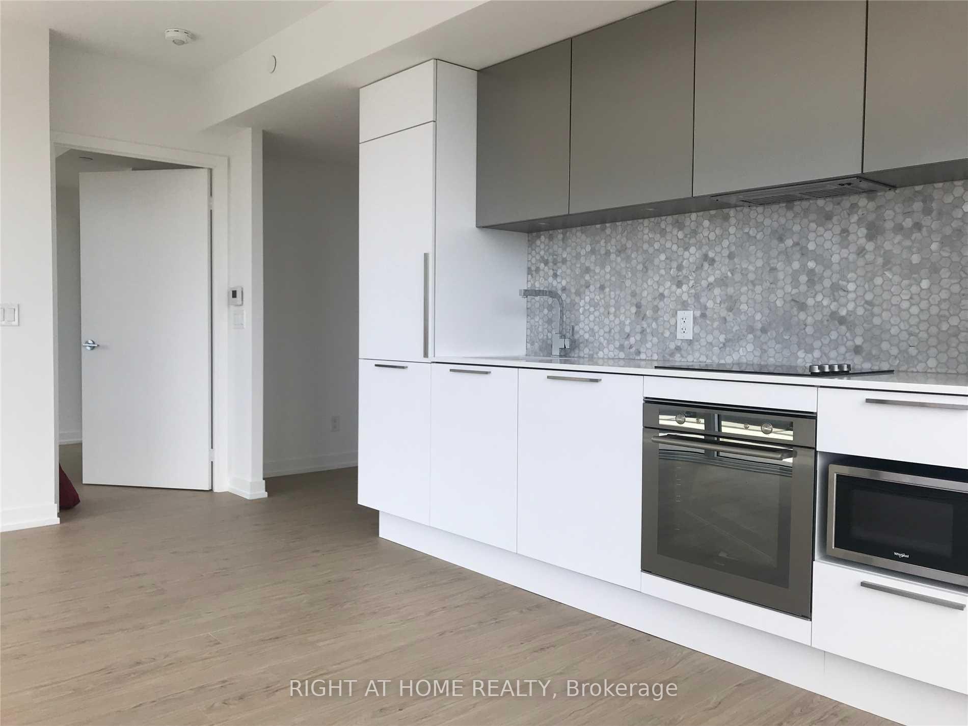 2 Bedrooms Condo at 85 Wood, Toronto For sale