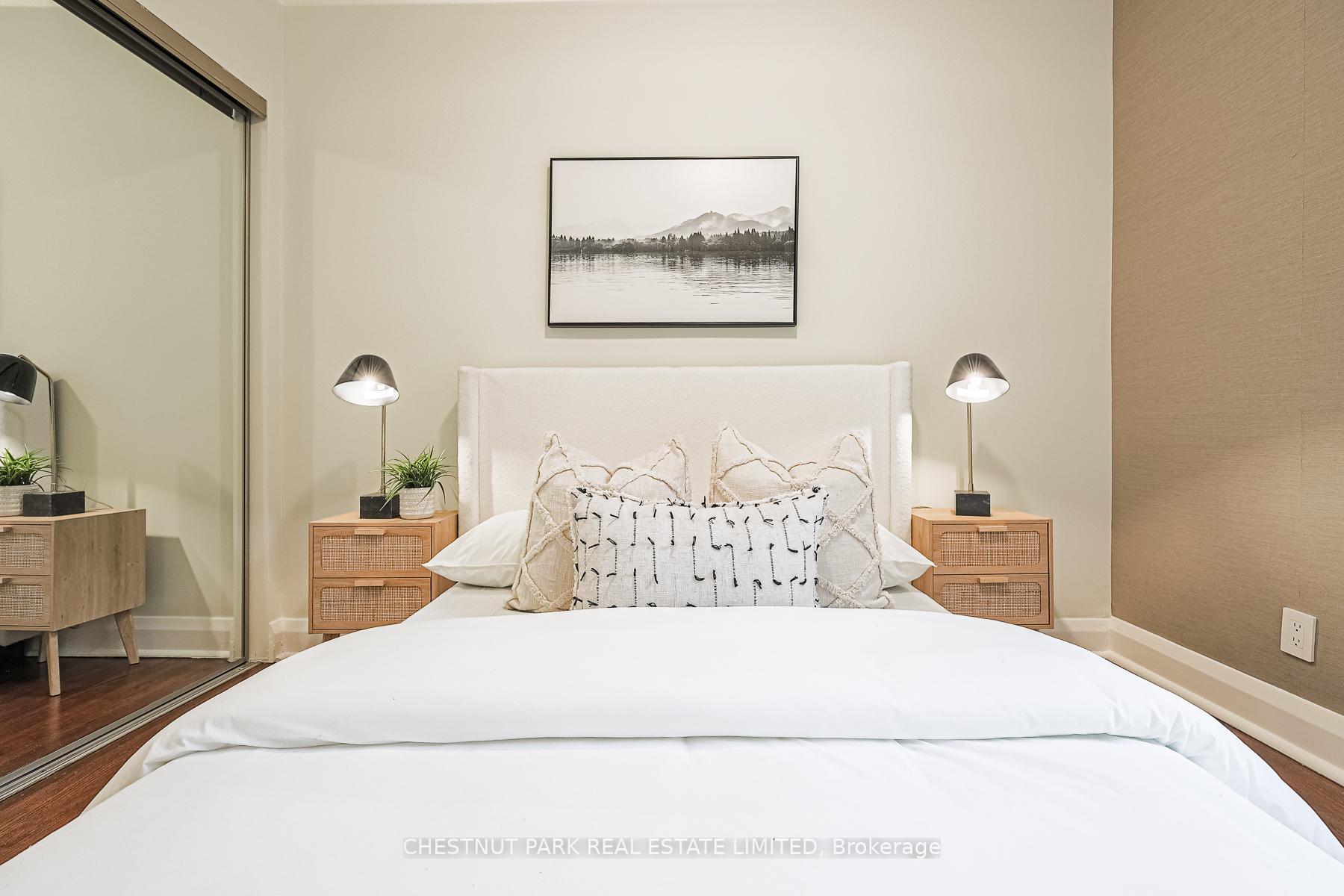 4 Bedrooms Condo at 480 Oriole, Toronto For sale