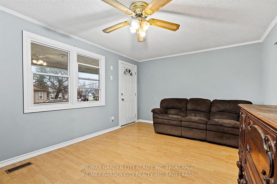 112 Clara Street, Thorold, ON L2V 1K1