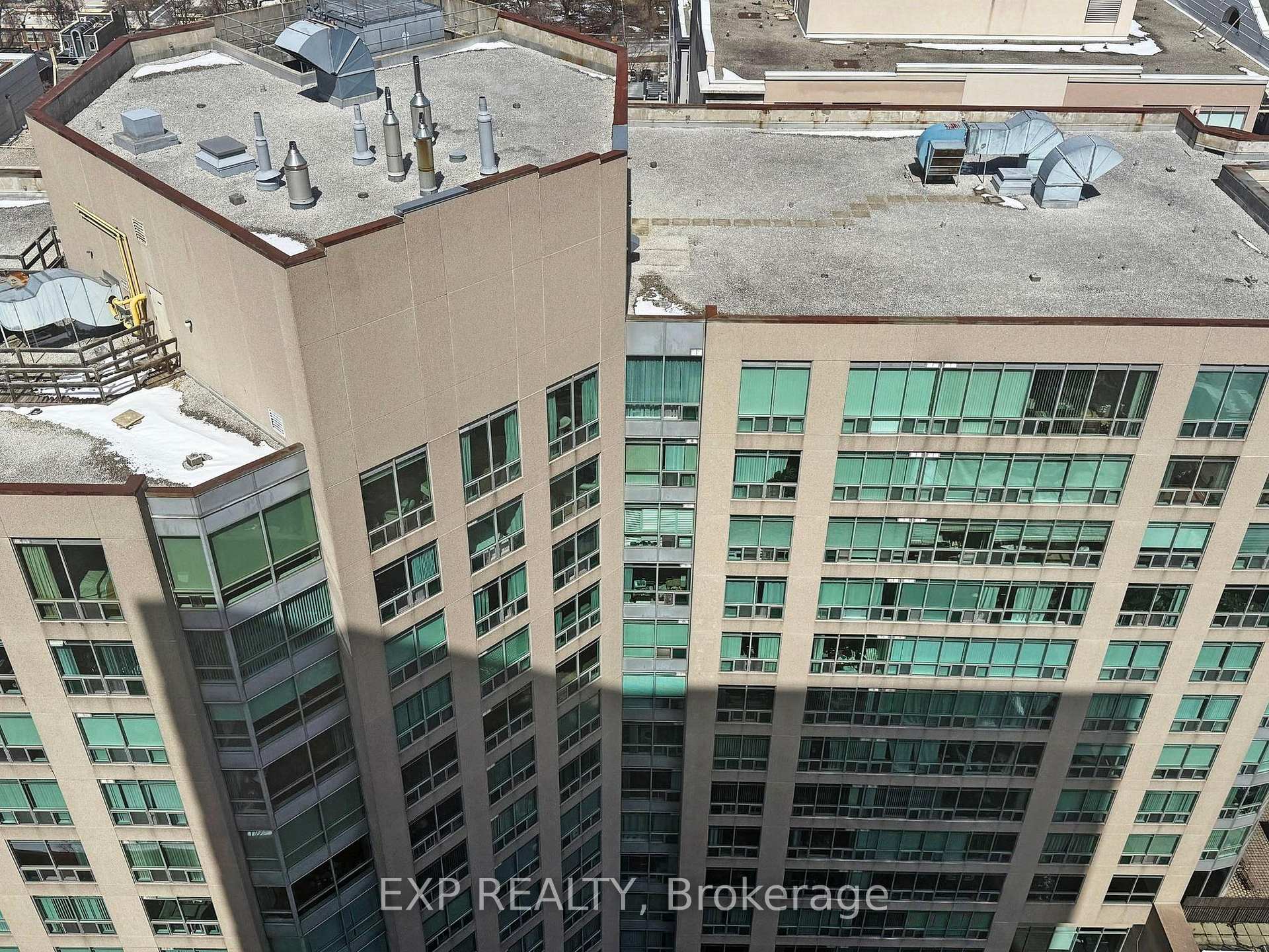 1 Bedroom Condo at 914 Yonge, Toronto For sale