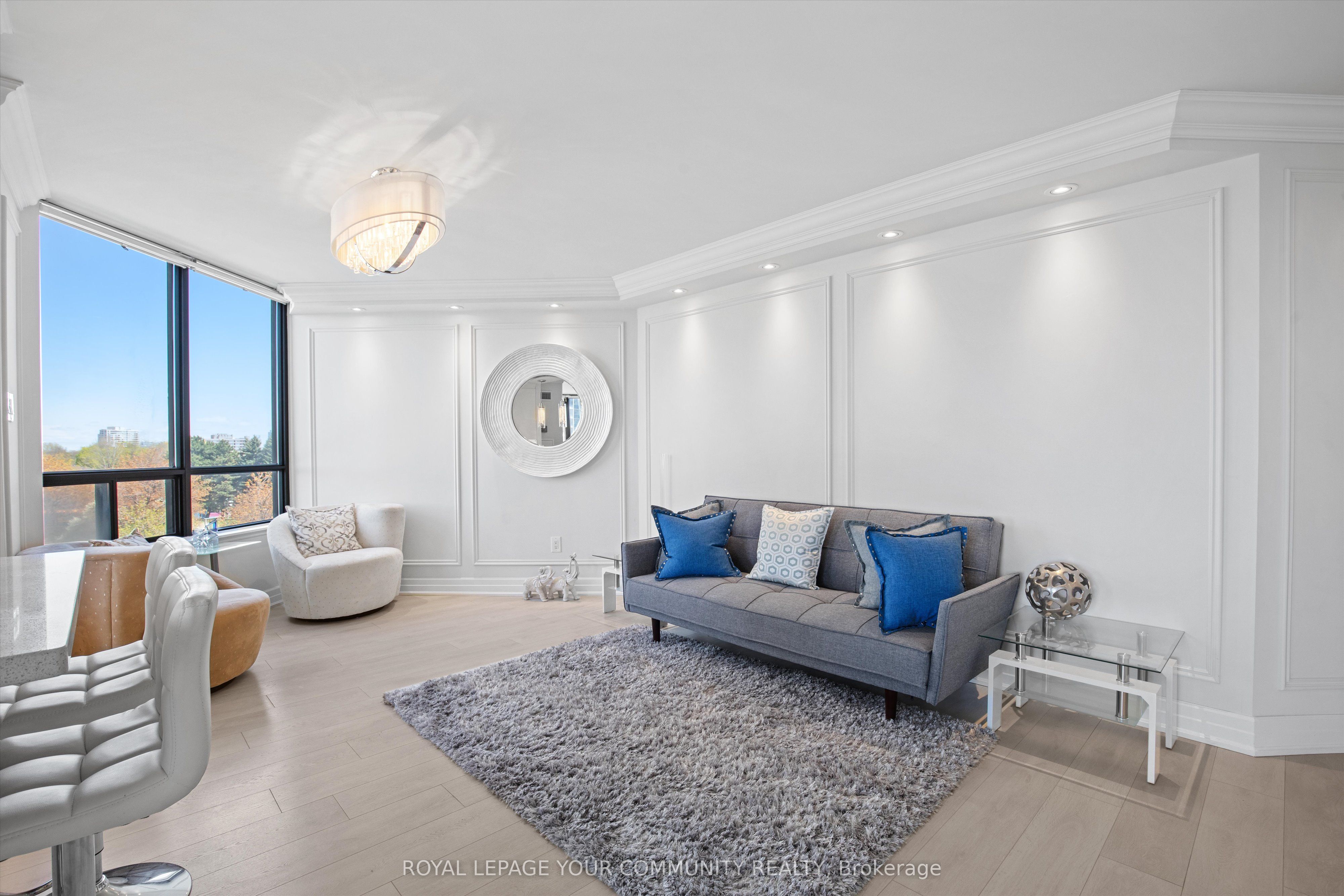 7420 Bathurst Street, #503