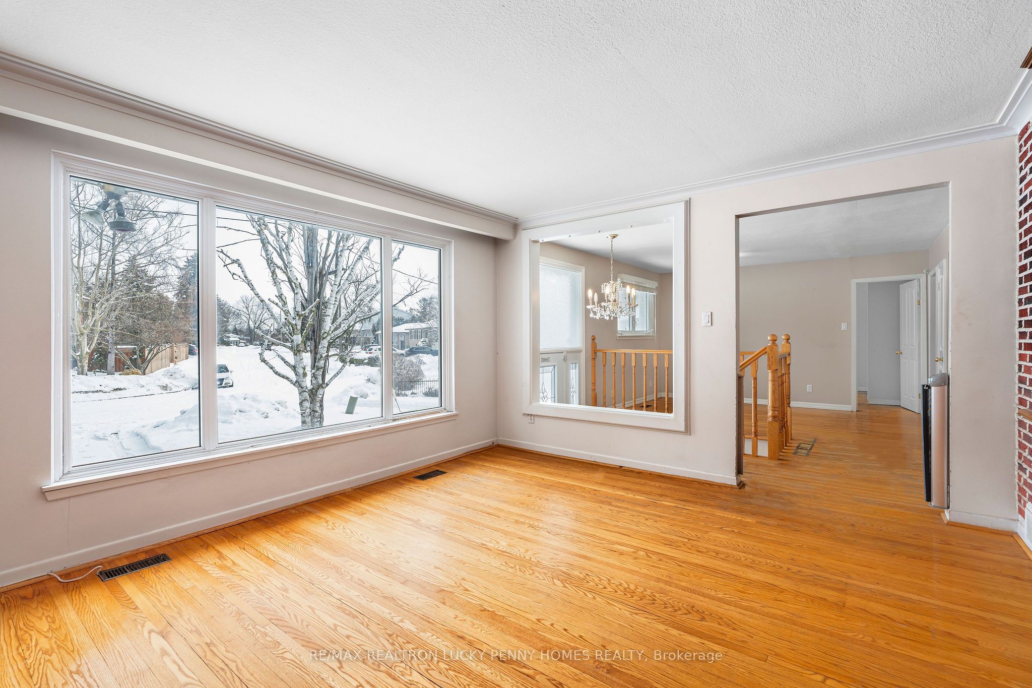 32 King Richard Court, Markham, ON L3P 1M1