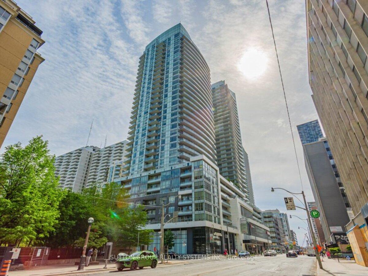 2 Bedrooms Condo at 98 Lillian, Toronto For sale