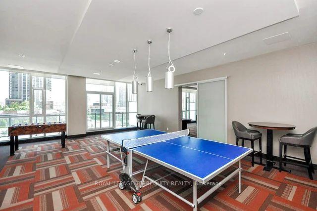 3 Bedrooms Condo at 4099 Brickstone, Mississauga For sale