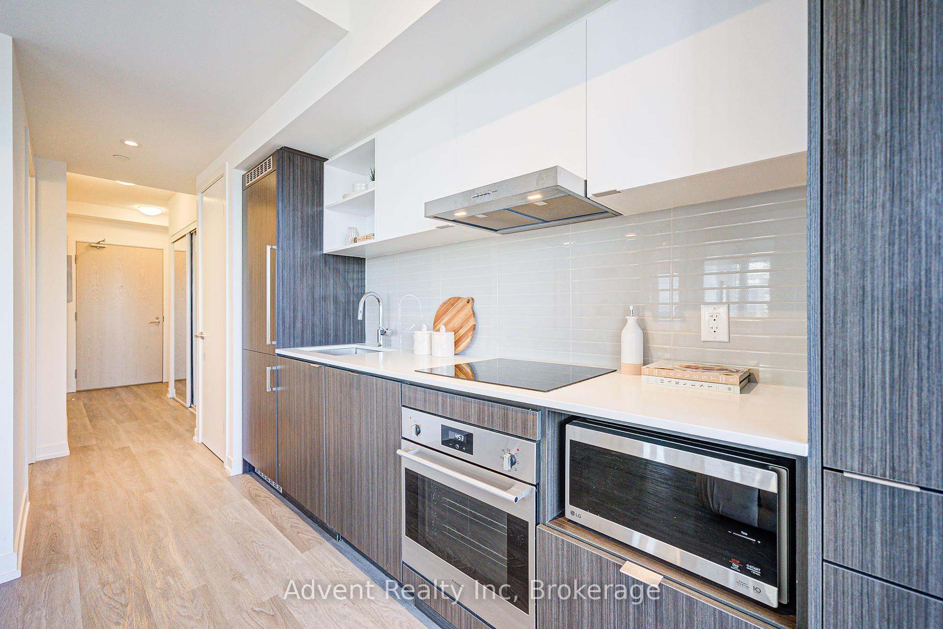 2 Bedrooms Condo at 55 Cooper,  Toronto For sale