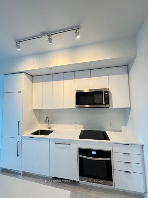 #525 - 181 Sheppard Avenue, Toronto, ON M2N 3A6