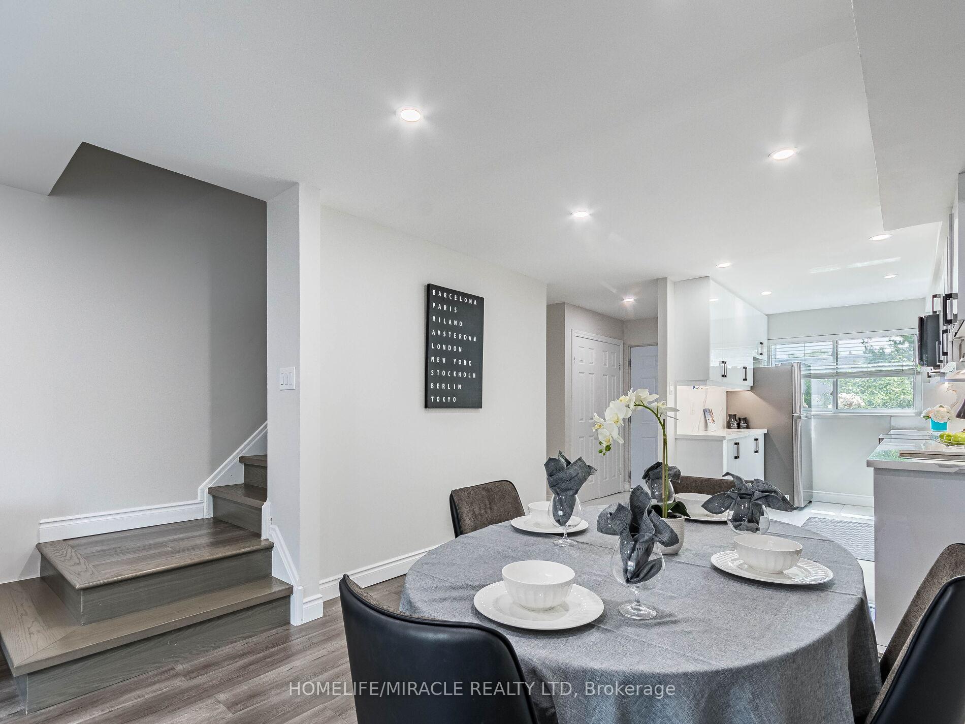 5 Bedrooms Condo at 180 Mississauga Valley, Mississauga For sale
