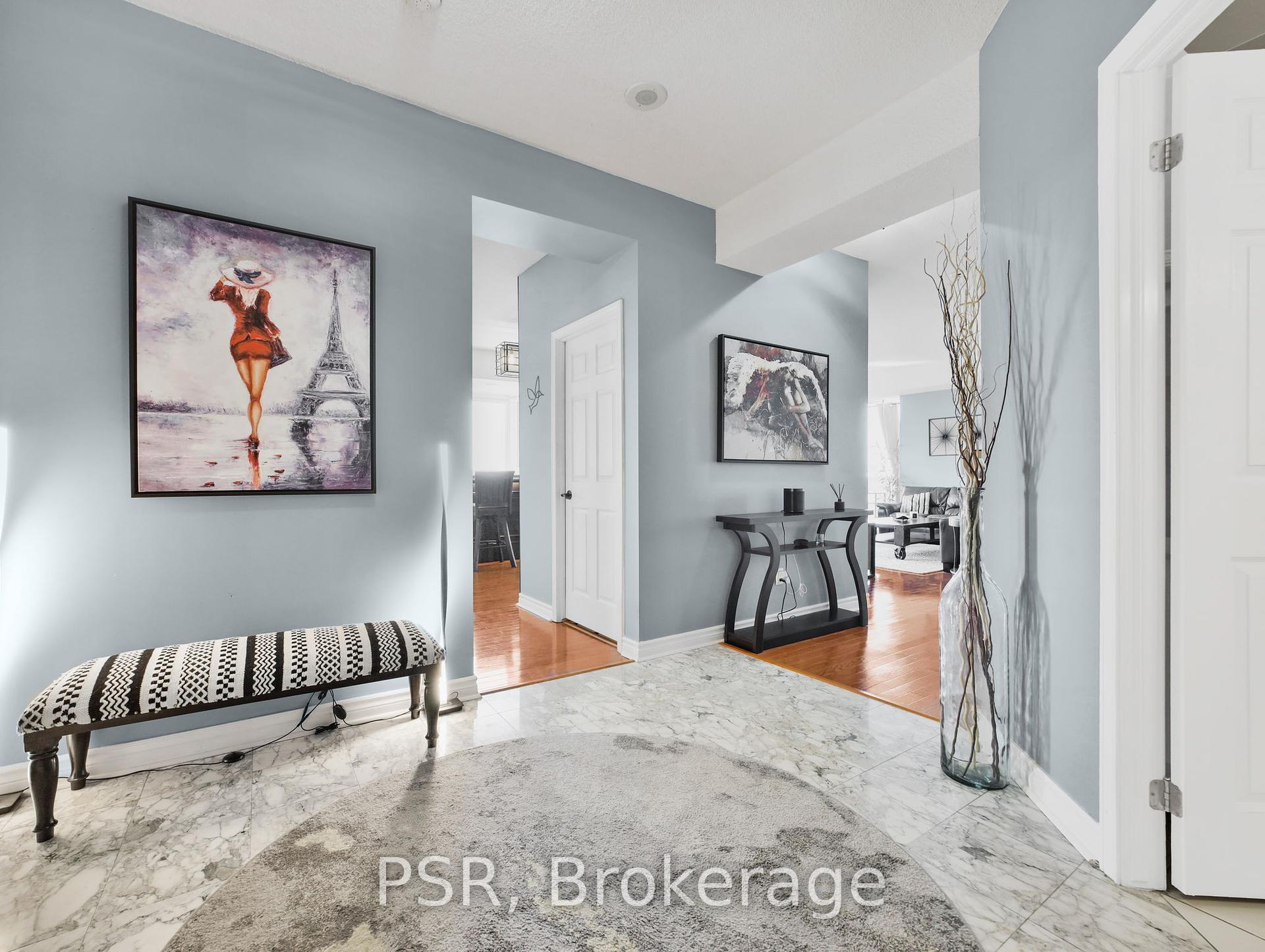 2 Bedrooms Condo at 67 Caroline,  Hamilton For sale