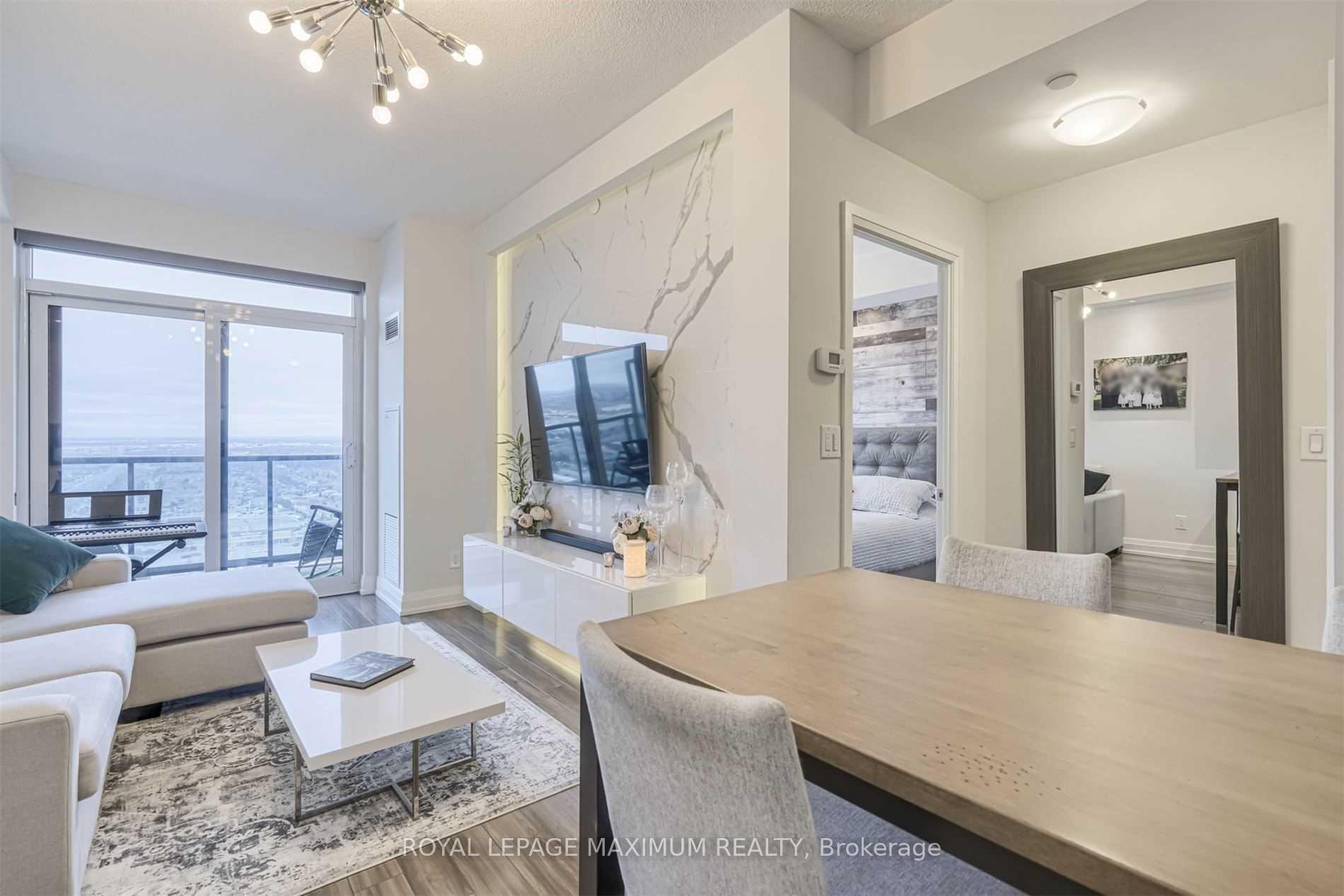 2 Bedrooms Condo at 3700 Highway 7, Vaughan For sale