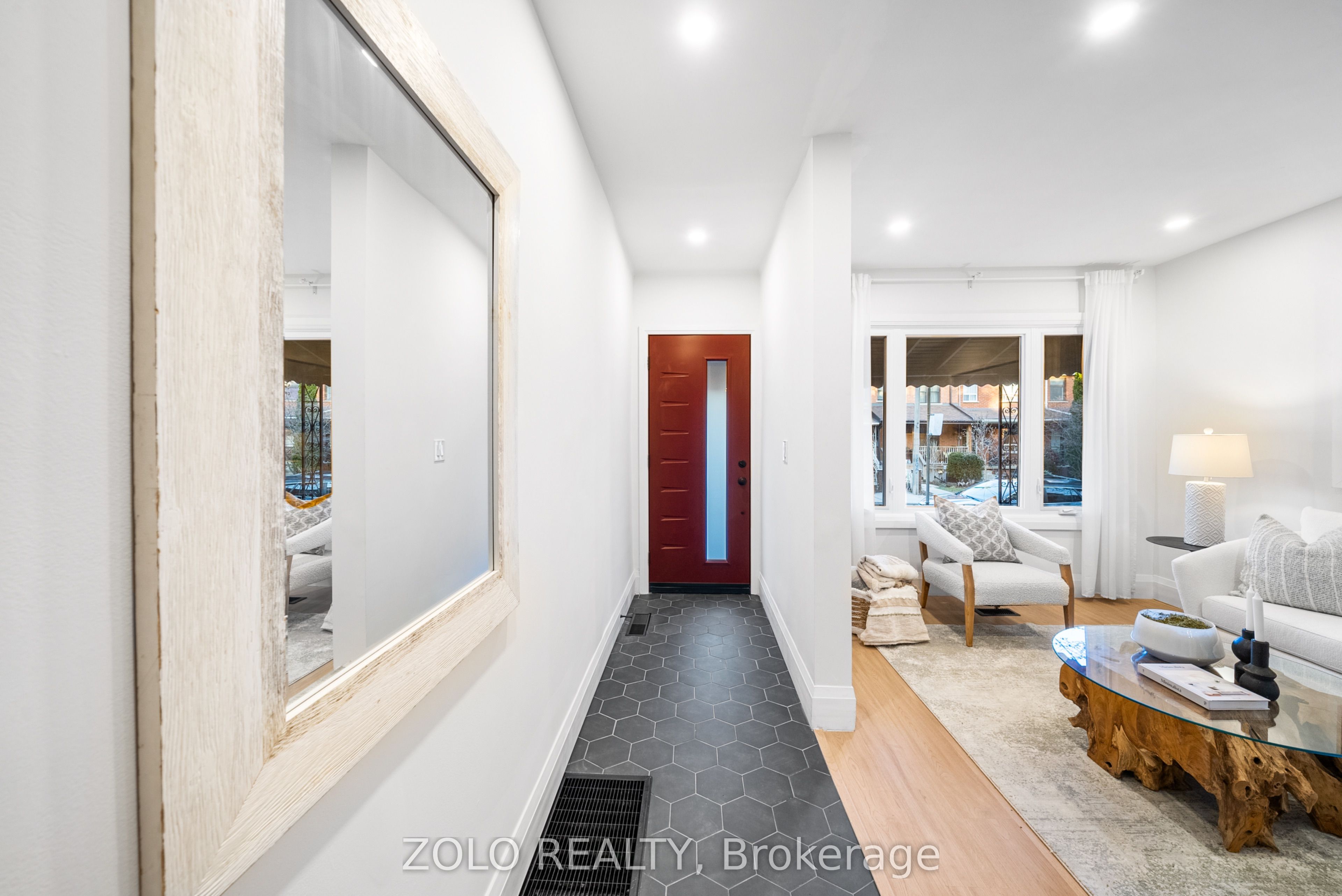 82 Bellwoods Avenue