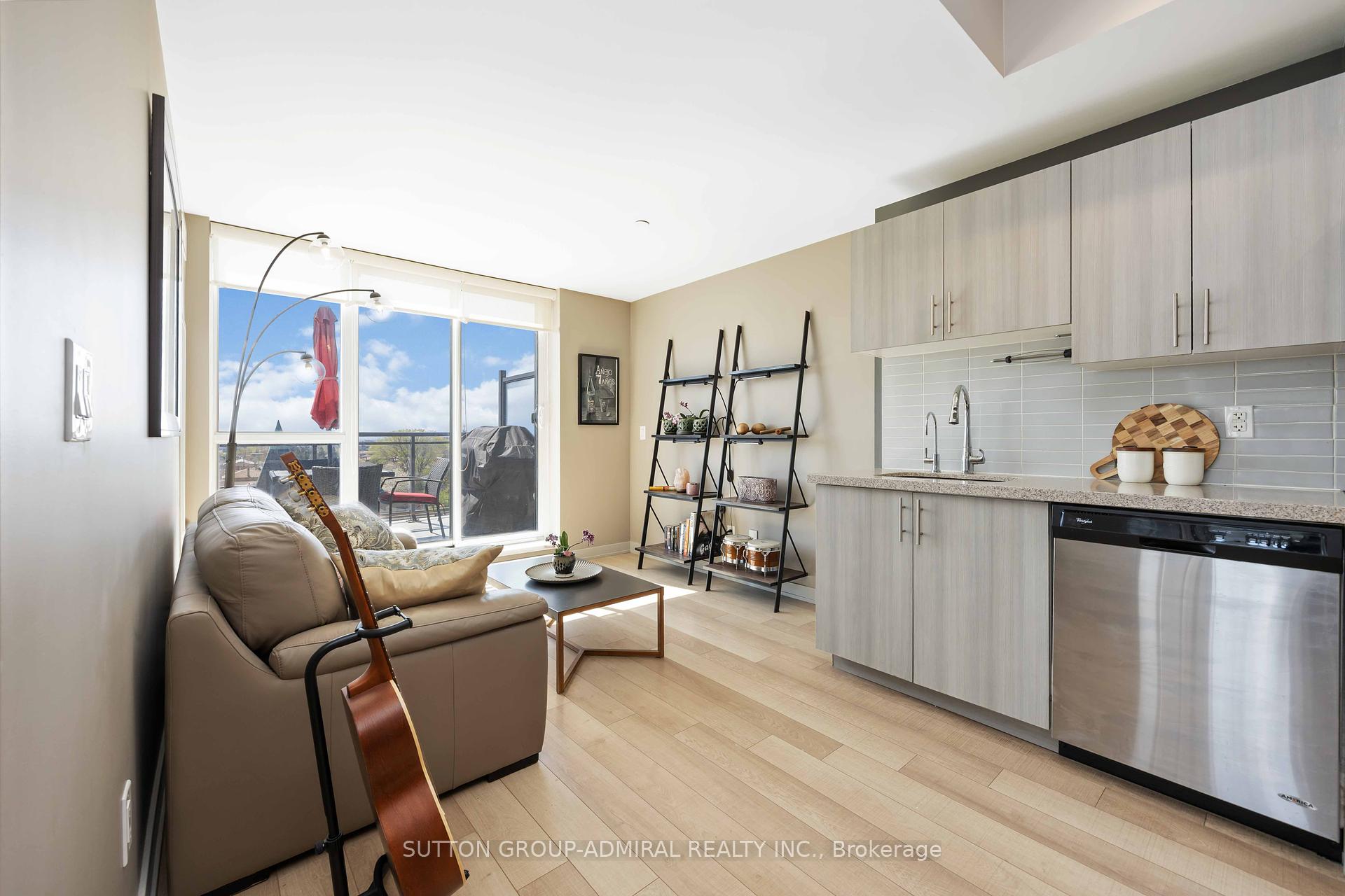 2 Bedrooms Condo at 16 MCADAM, Toronto For sale