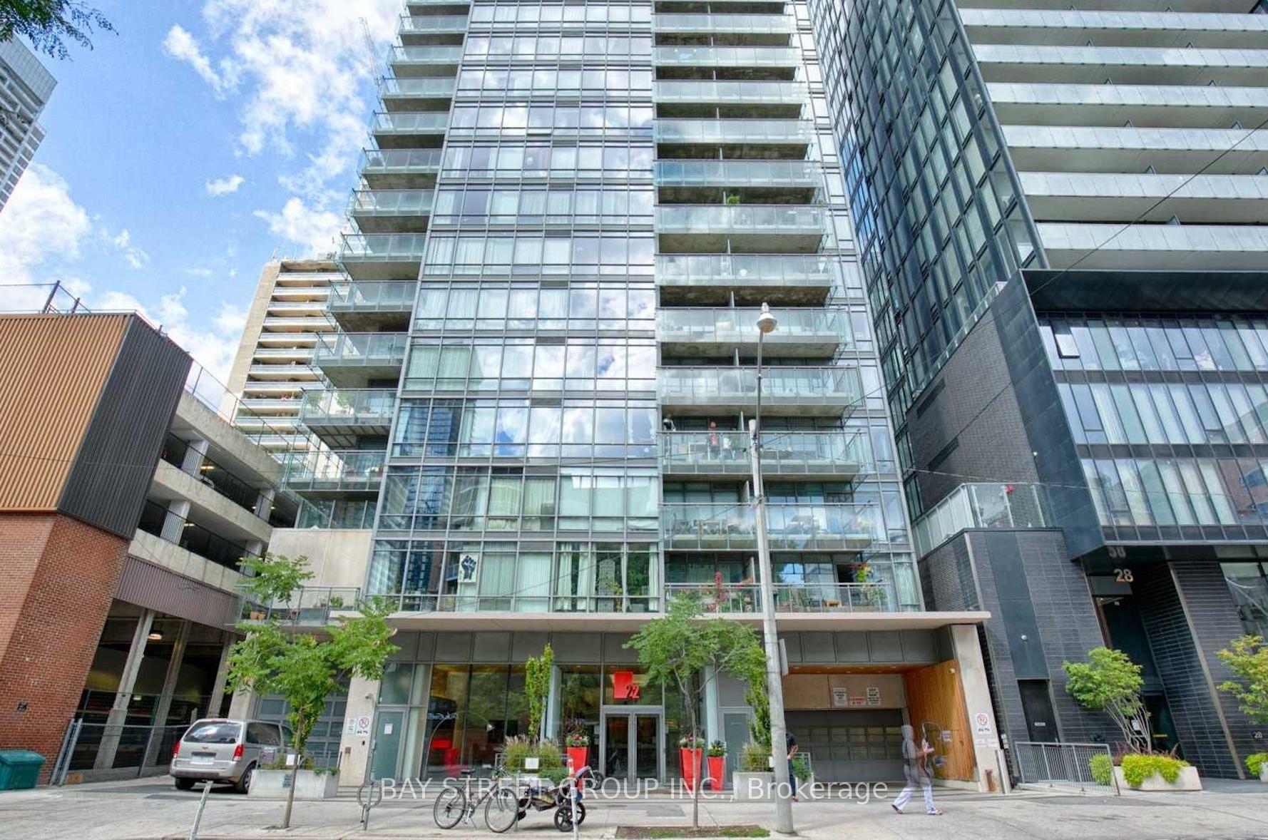2 Bedrooms Condo at 22 Wellesley, Toronto For sale