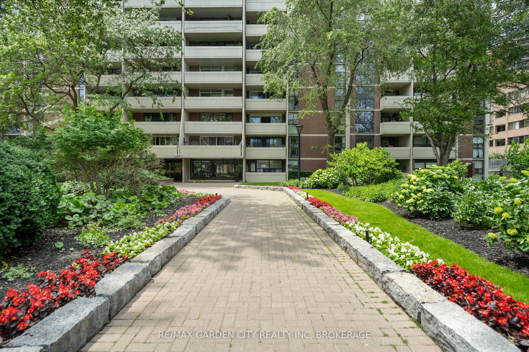 40 Homewood Avenue, #1903