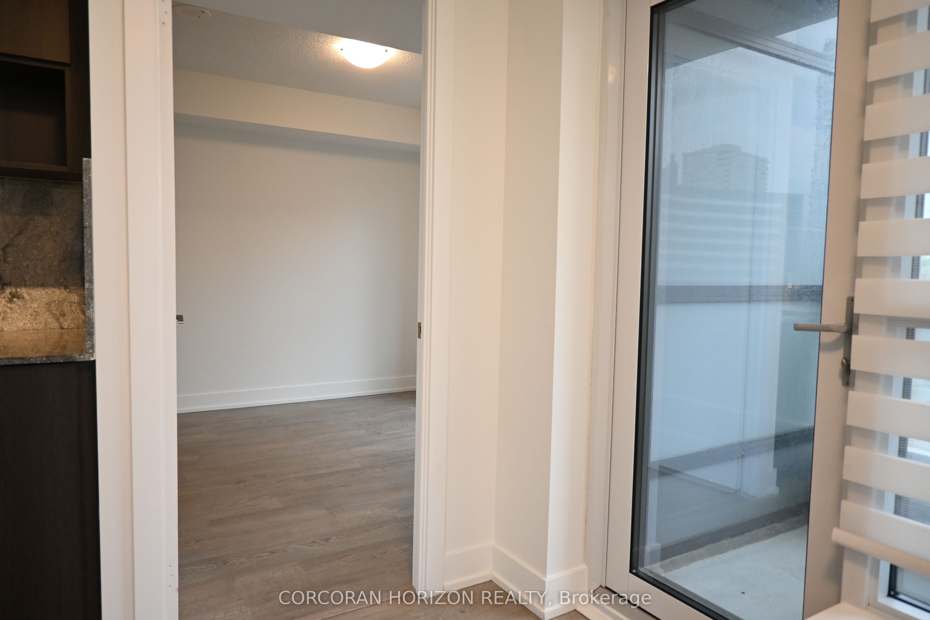 7 Mabelle Avenue, #404