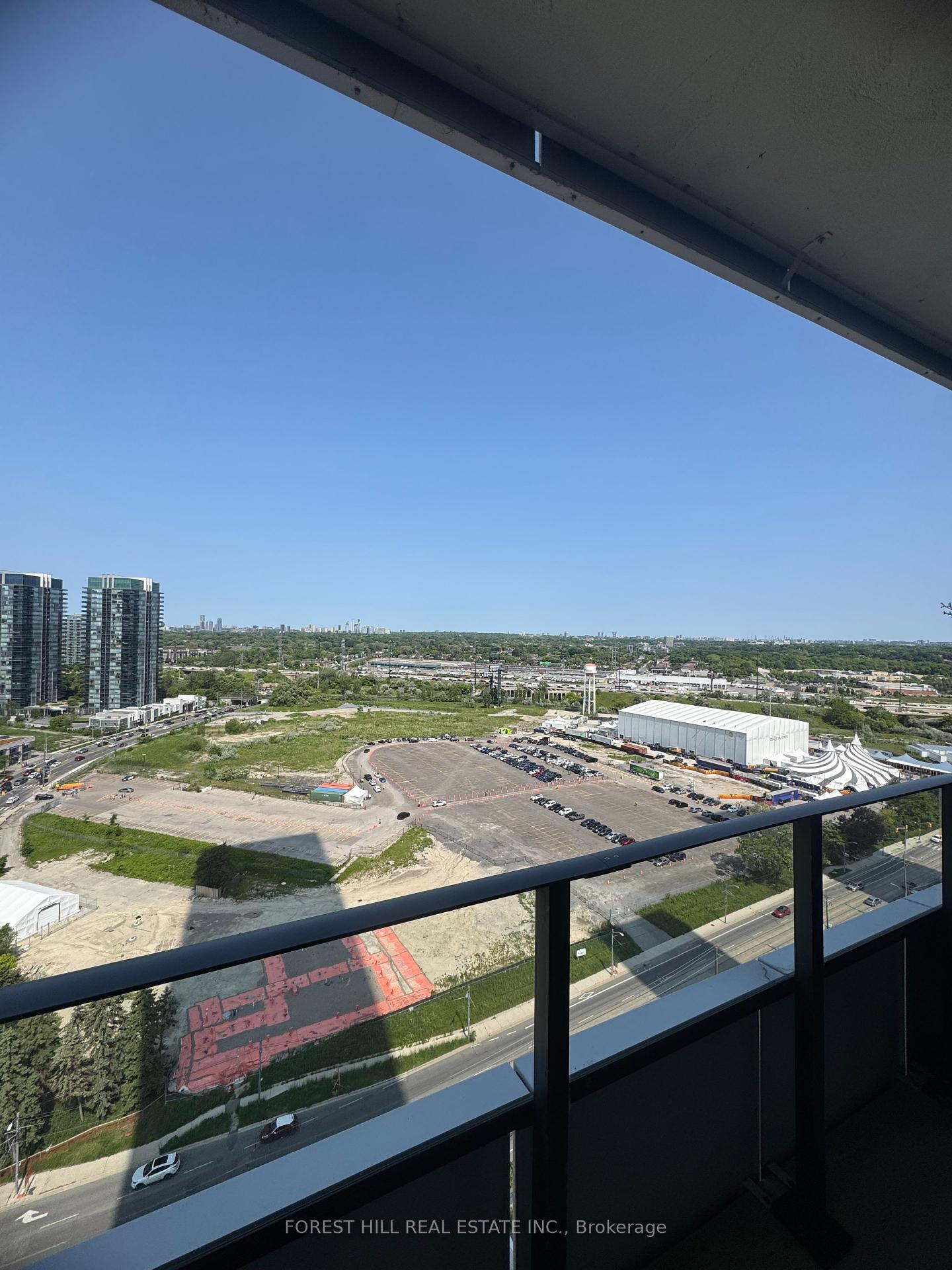1 Bedroom Condo at 30 Shore Breeze, Toronto For sale
