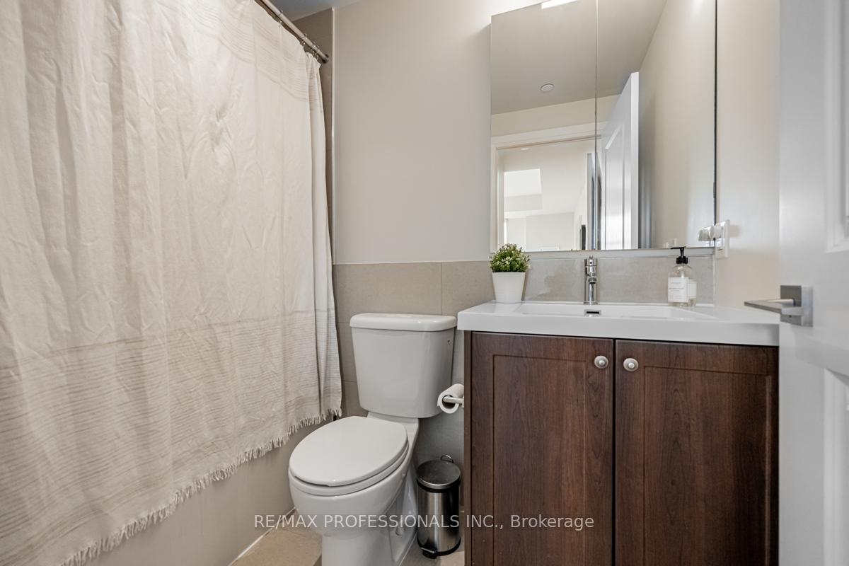 2 Bedrooms Condo at 2 Old Mill,  Toronto For sale