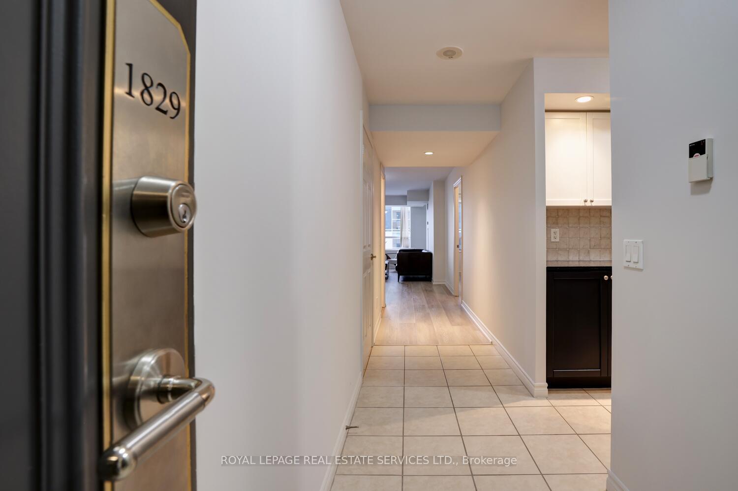 2 Bedrooms Condo at 5233 Dundas,  Toronto For sale