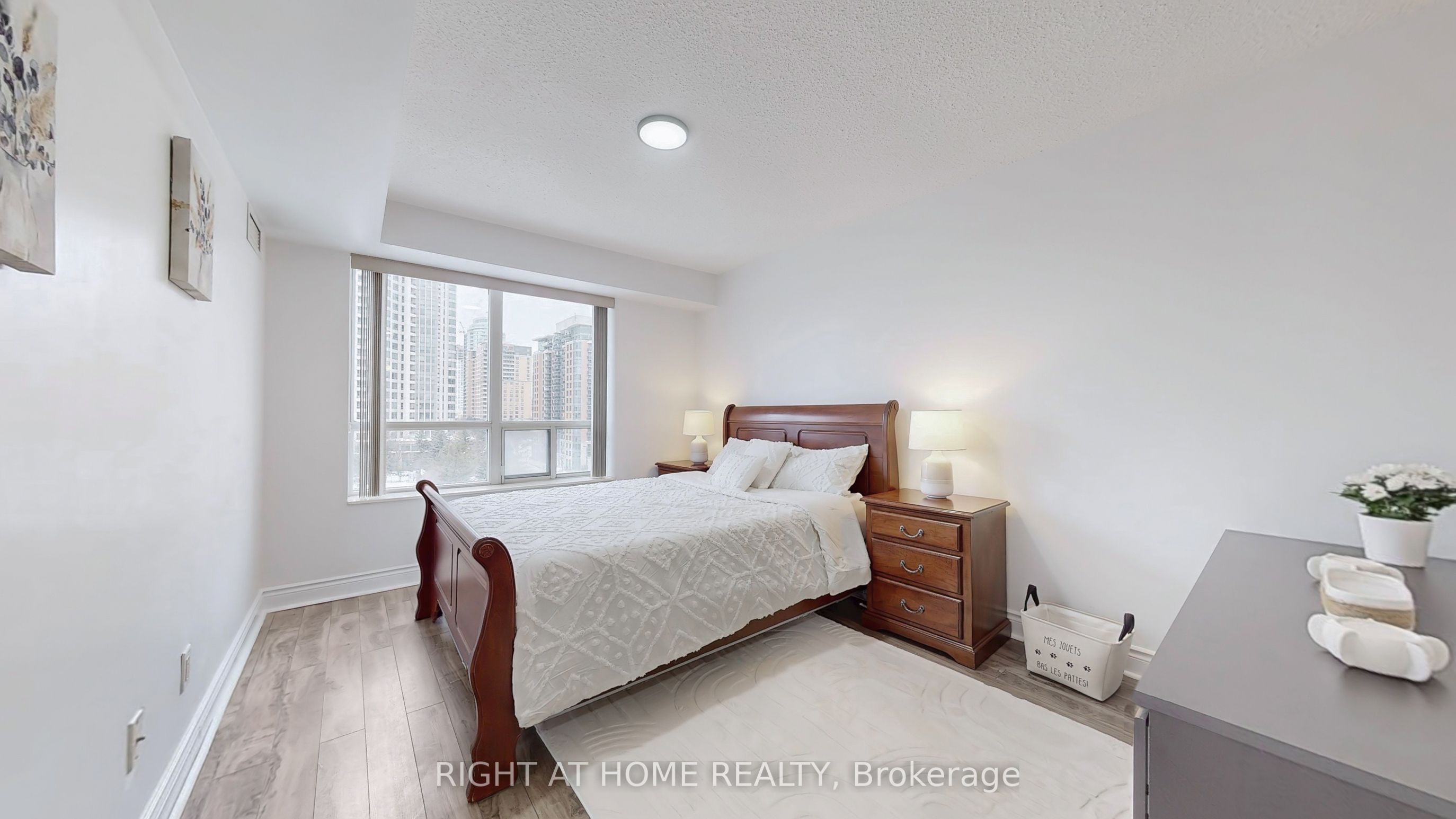 8 Mckee Avenue, #901