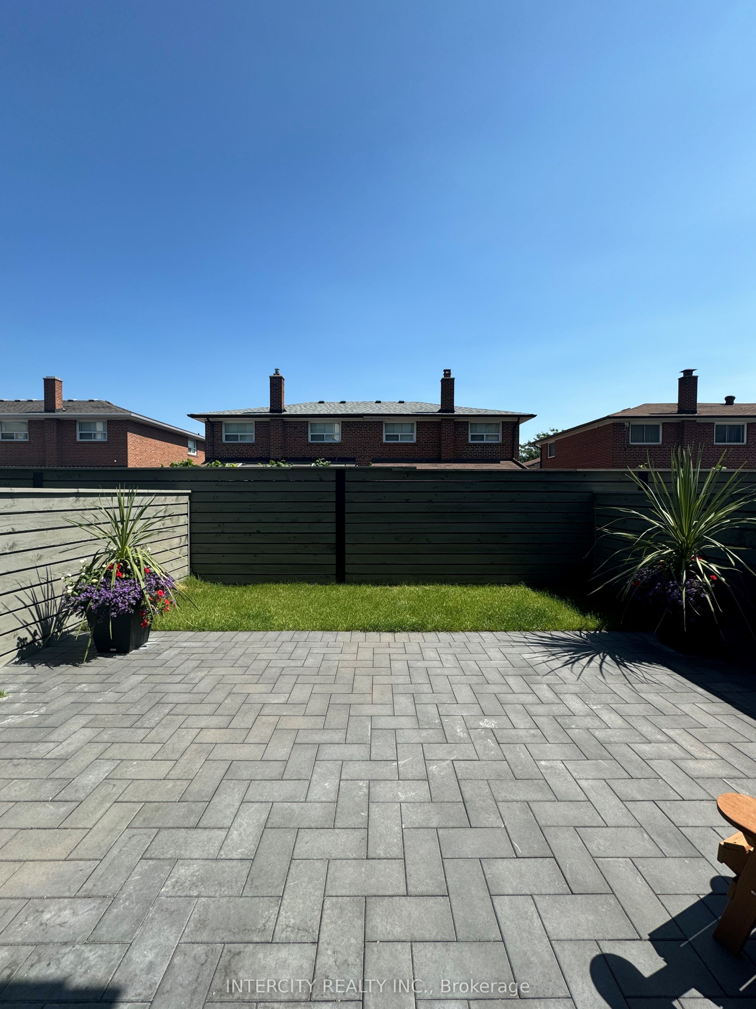 25 St Gaspar Court