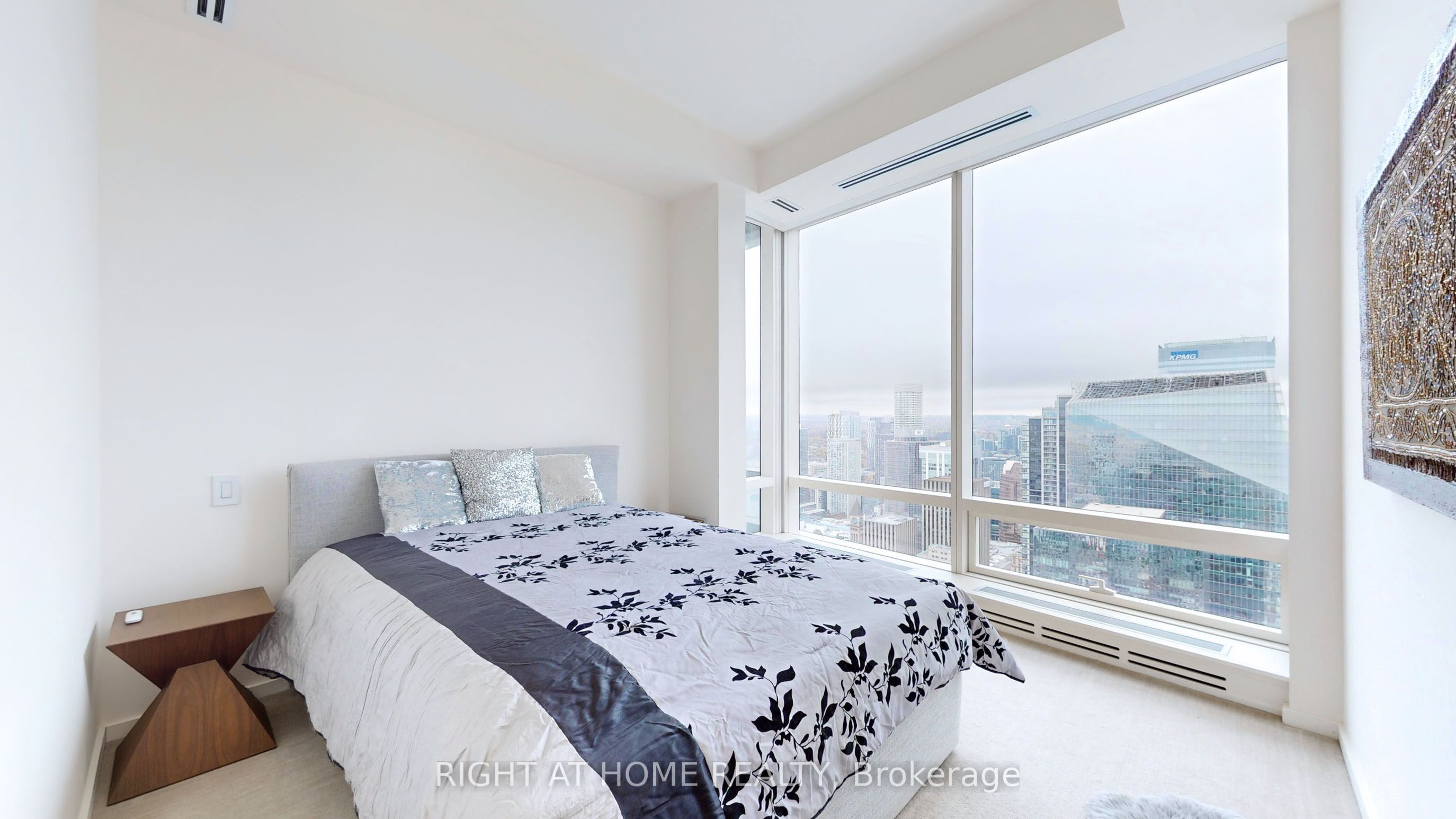 180 University Avenue, #5607