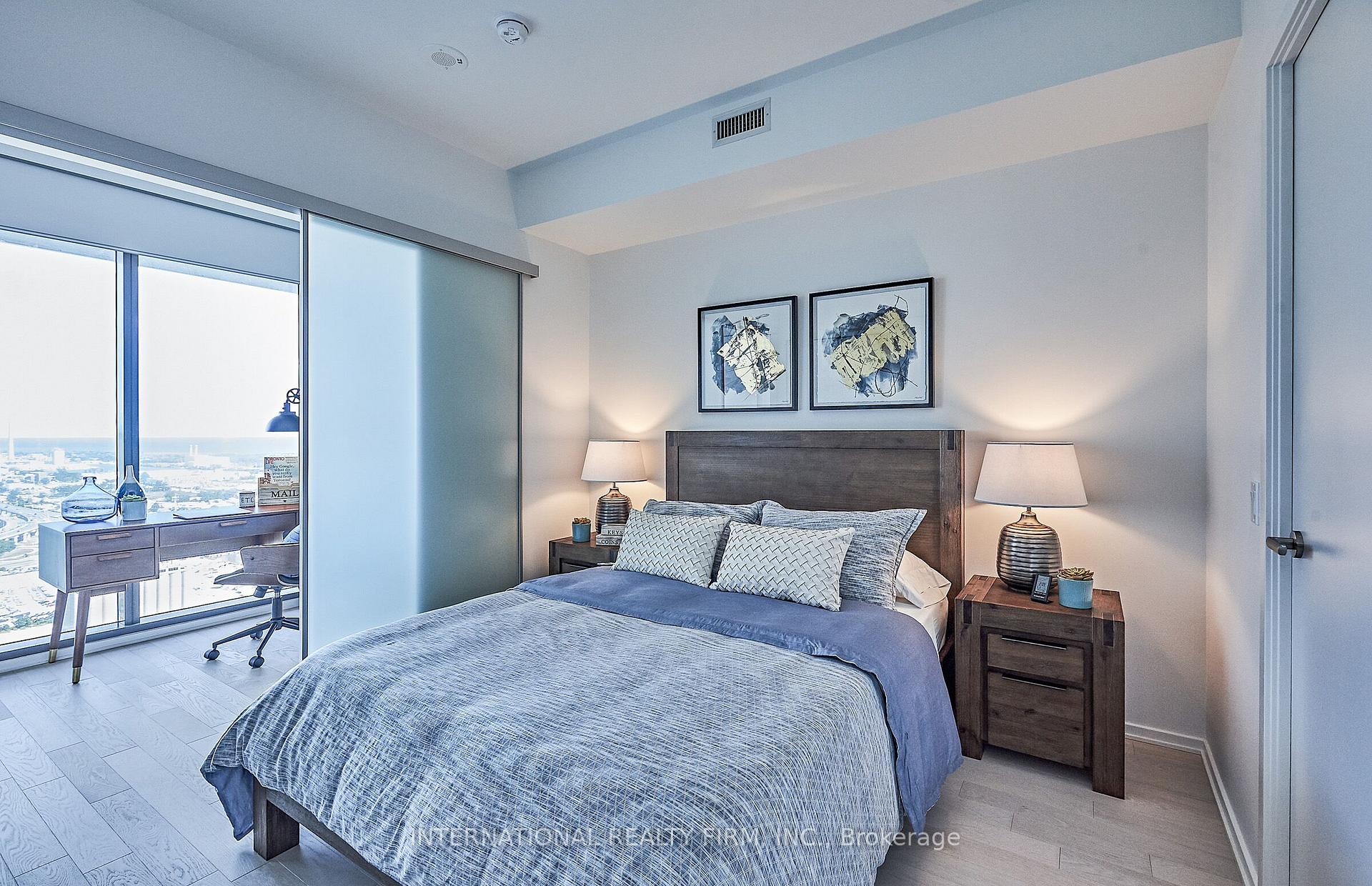 2 Bedrooms Condo at 16 Bonnycastle, Toronto For sale