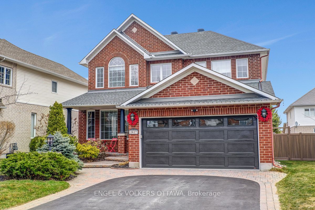 2027 Silver Pines Crescent, OrleansConventGlenandArea, ON K1W 1J9
