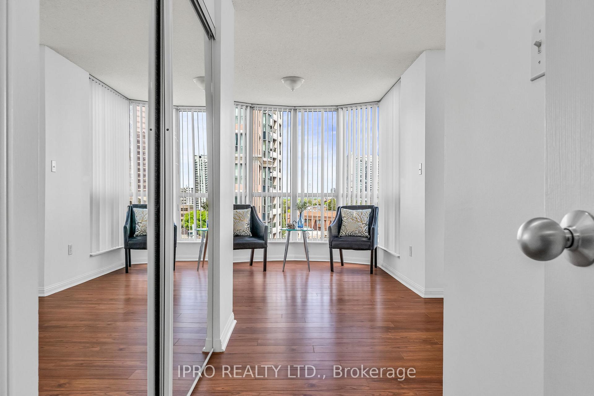 3 Bedrooms Condo at 23 Lorraine, Toronto For sale