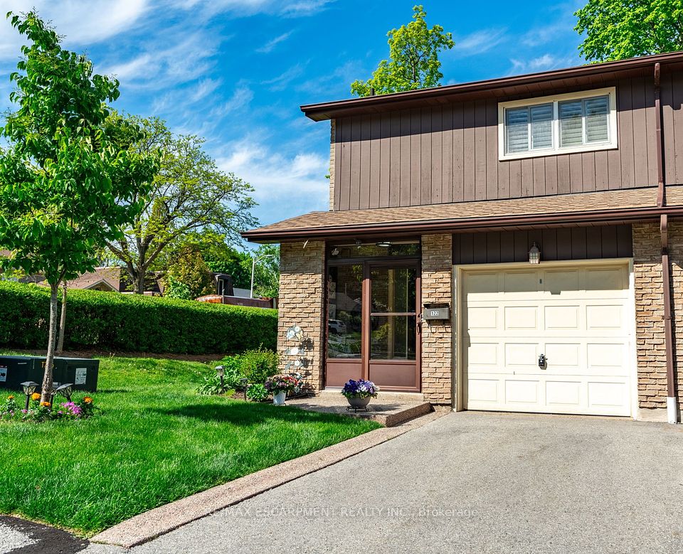 #122 - 2301 Cavendish Drive, Burlington, ON L7P 3M3