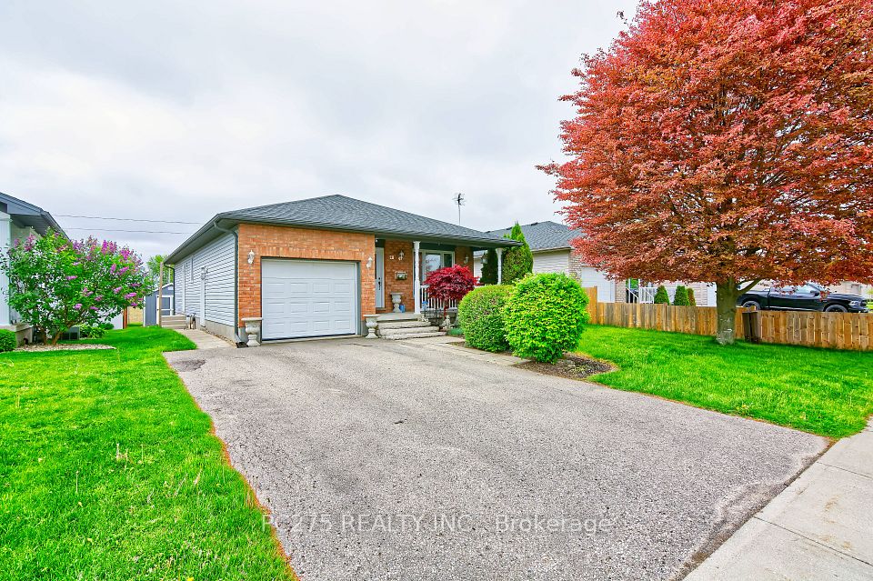 28 Rebecca Drive, Aylmer, ON N5H 3G4