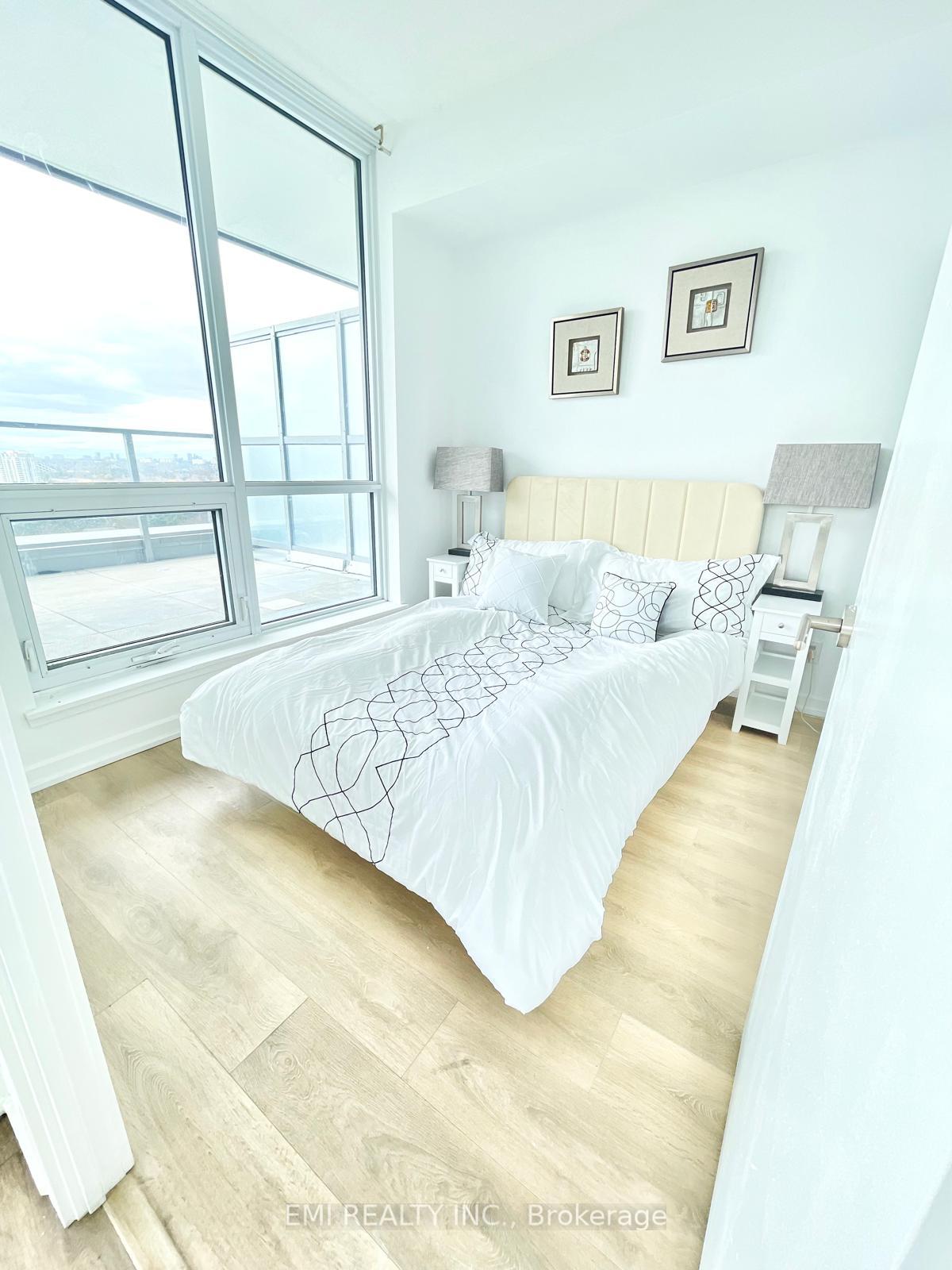 3 Bedrooms Condo at 36 Forest Manor,  Toronto For sale