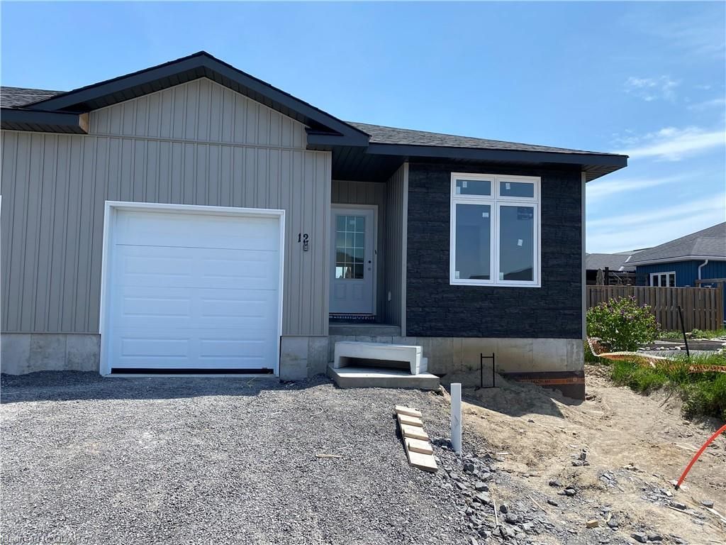 12 DAYTON Court Prince Edward County Ontario K0K 2T0