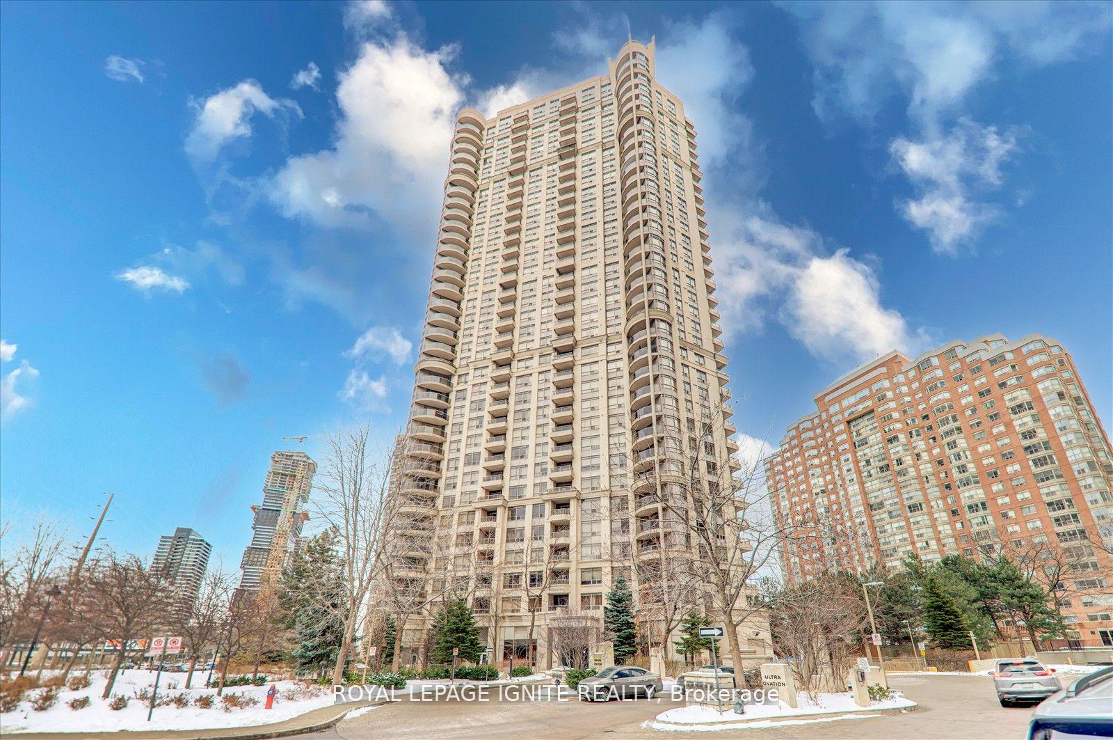 2 Bedrooms Condo at 310 Burnhamthorpe,  Mississauga For sale