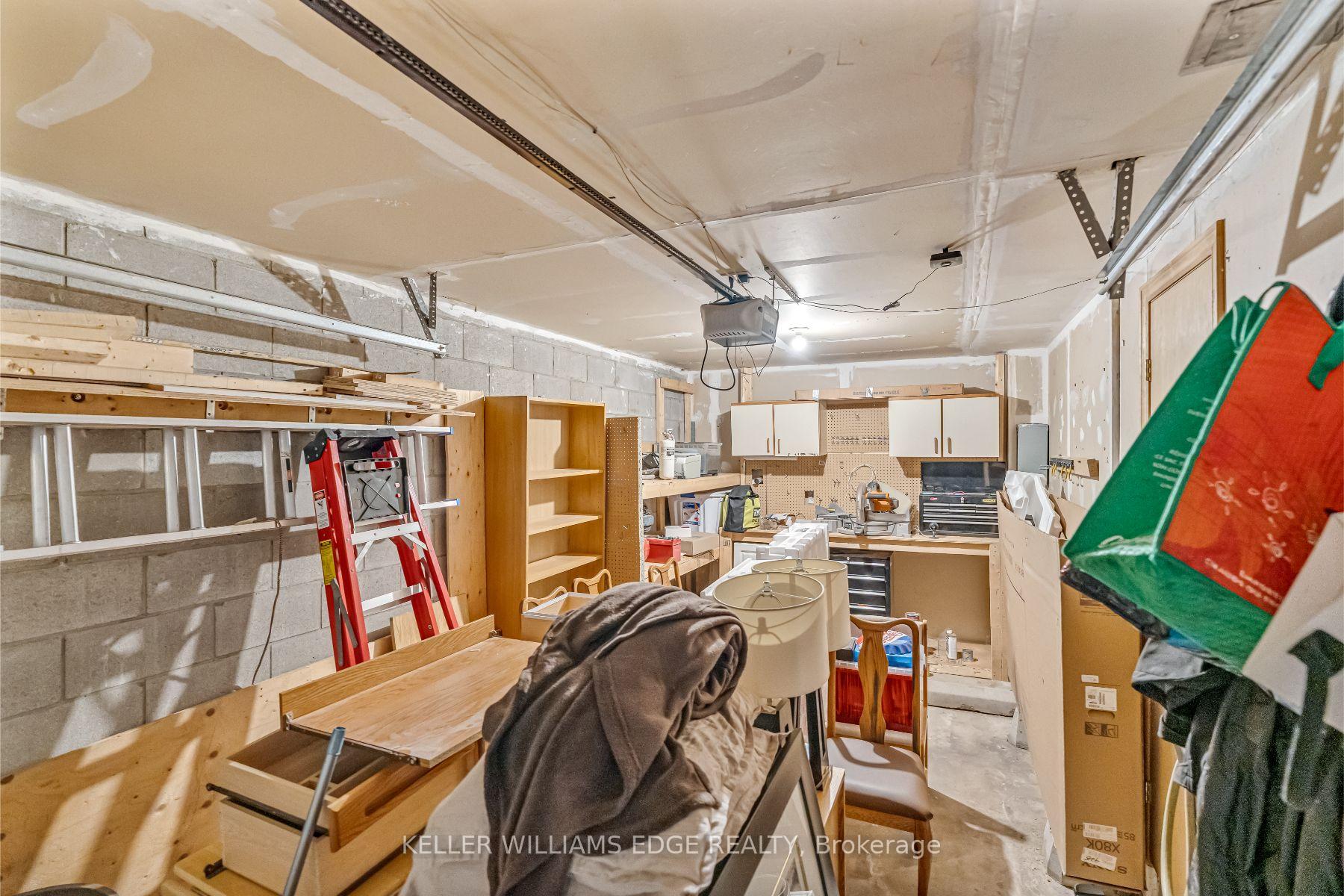 2 Bedrooms Condo at 4045 Upper Middle, Burlington For sale