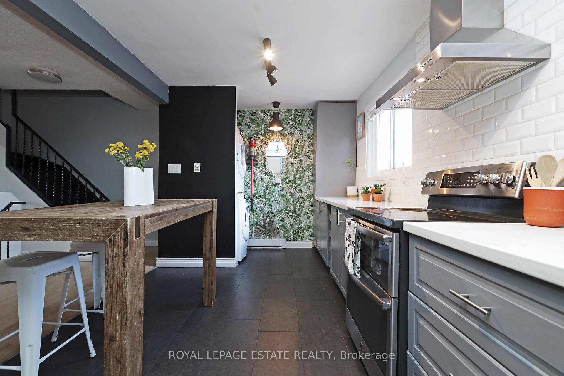 4 Bedrooms Condo at 3100 Kingston, Toronto For sale
