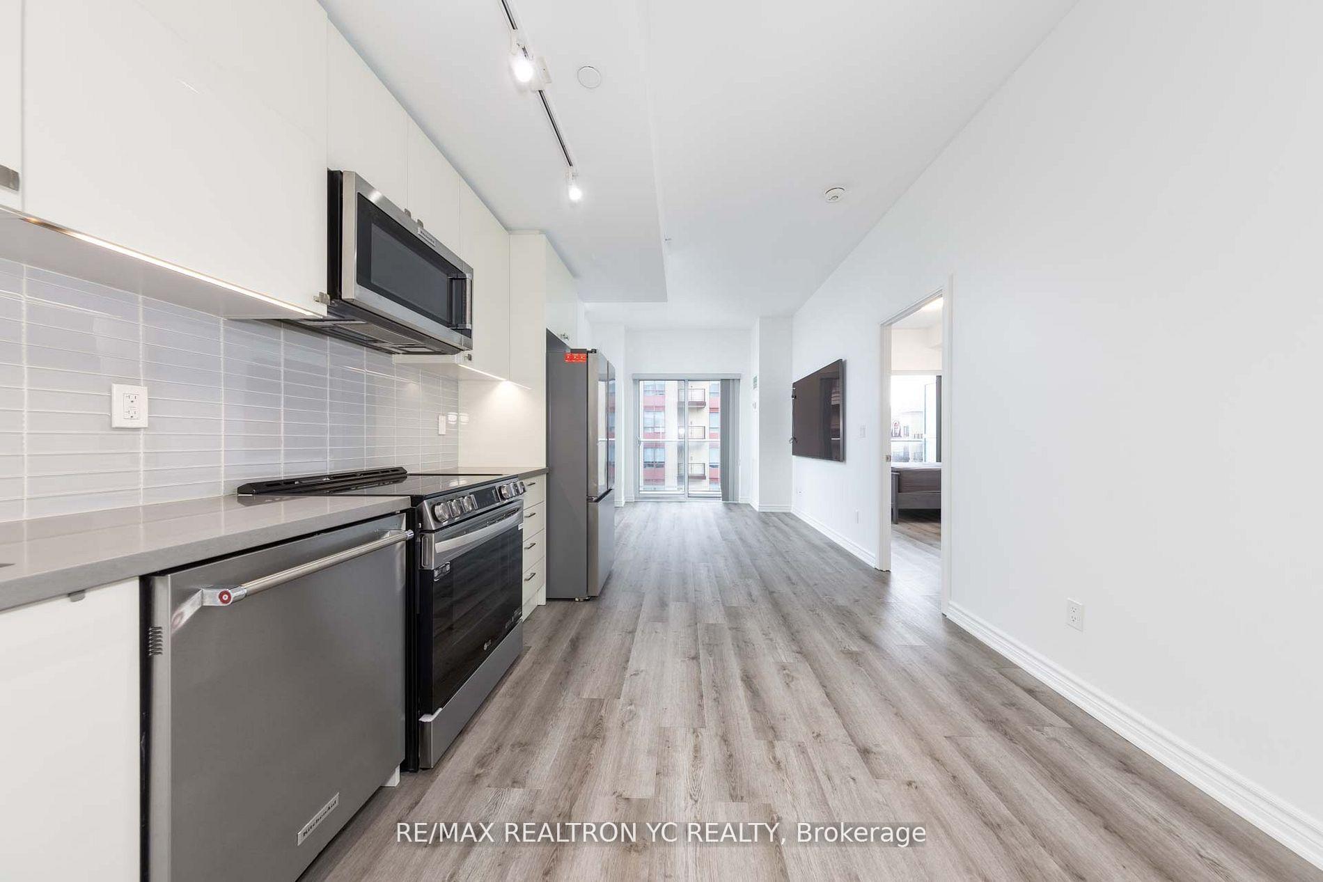 2 Bedrooms Condo at 621 Sheppard, Toronto For sale