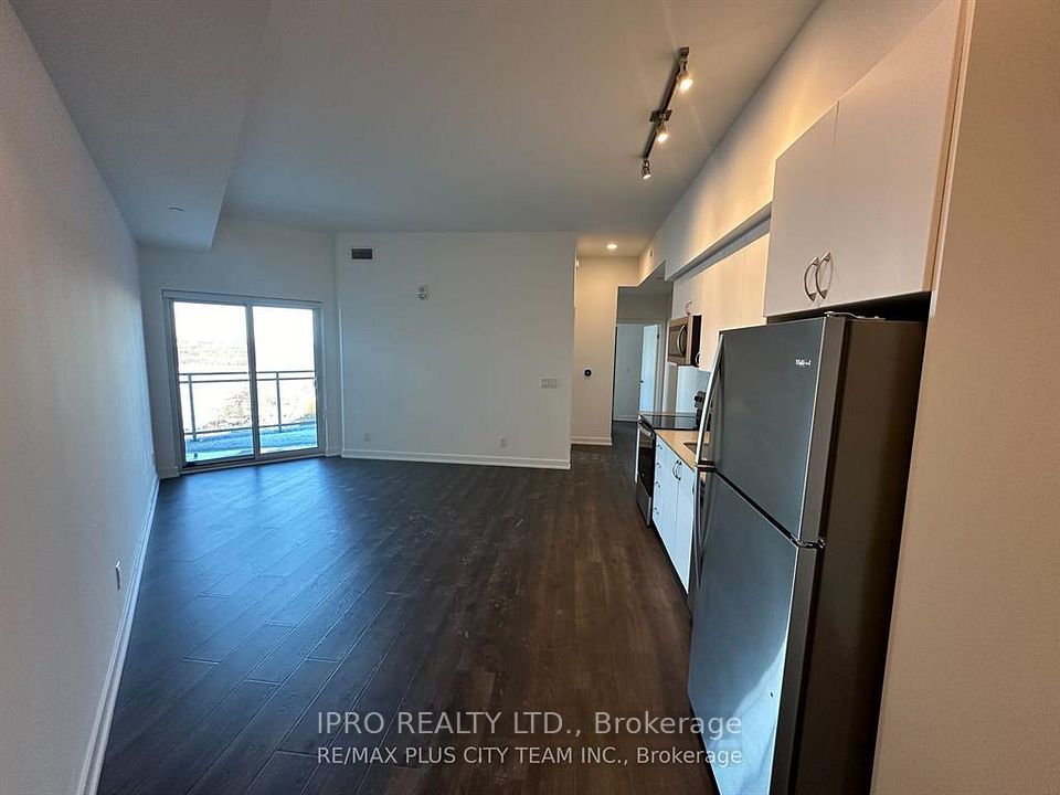 #208 - 56 Lakeside Terrace, Barrie, ON L4M 7B9