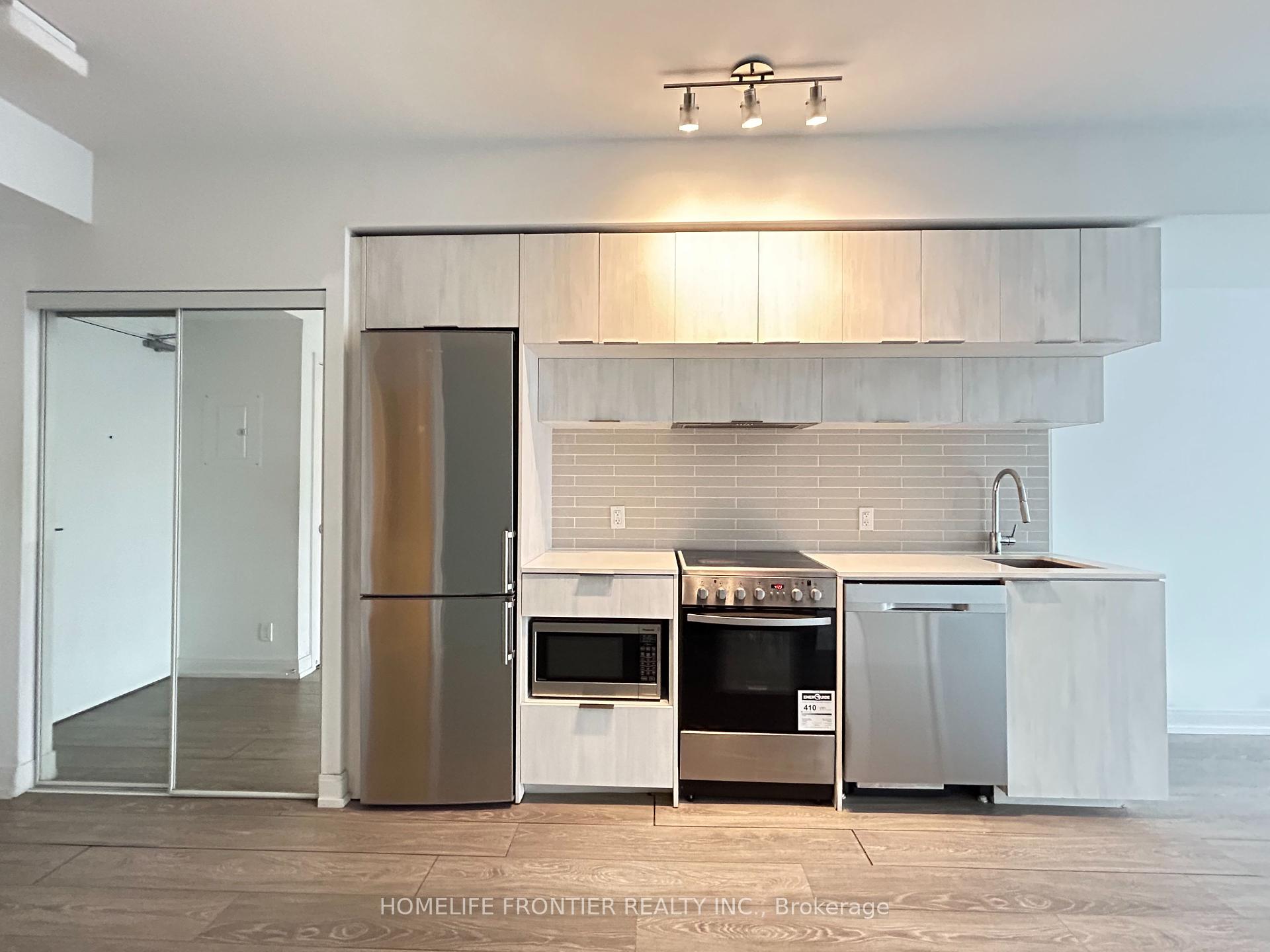 2 Bedrooms Condo at 181 Dundas, Toronto For sale