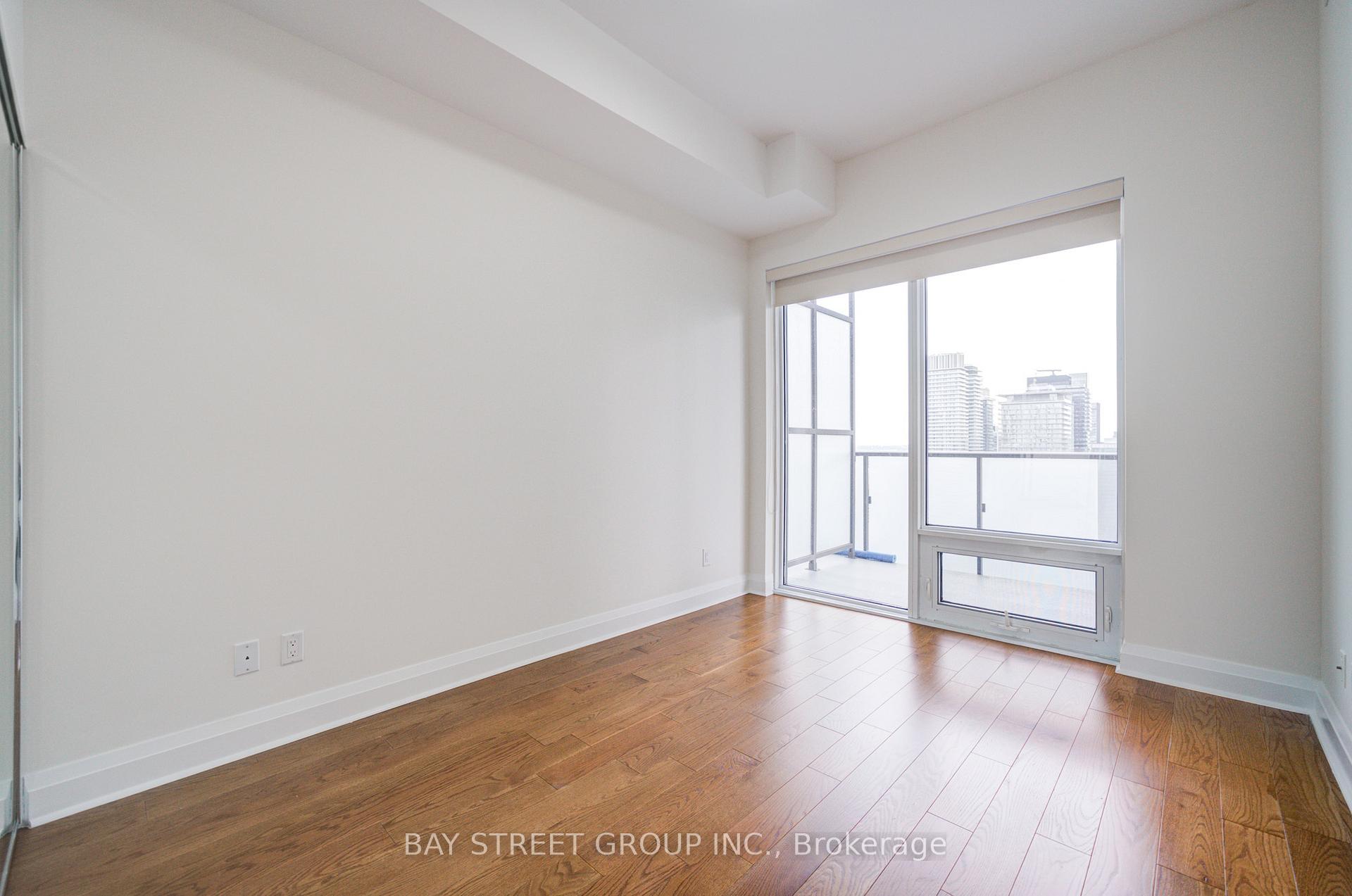 3 Bedrooms Condo at 65 St. Mary, Toronto For sale
