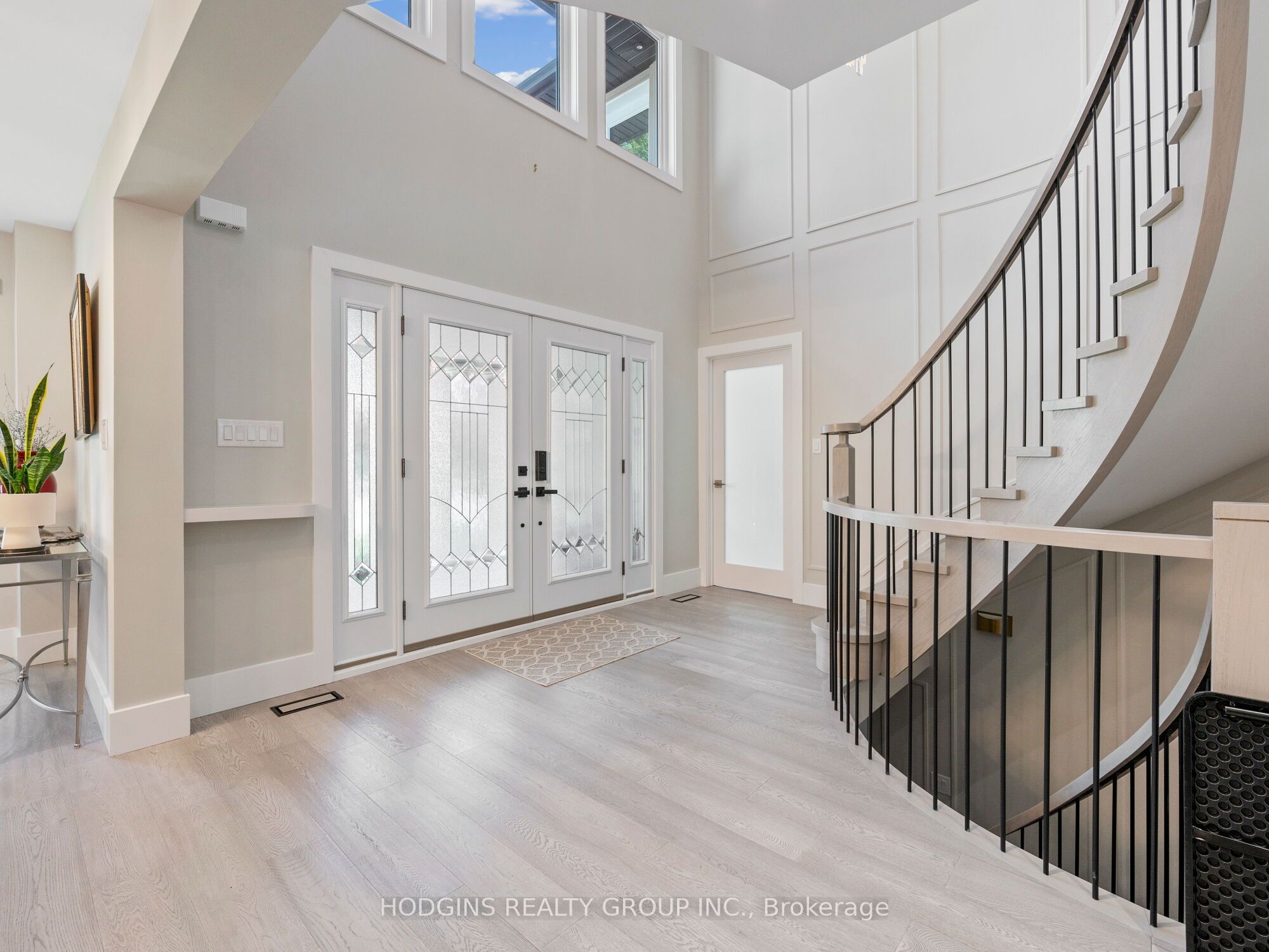 1816 Paddock Crescent